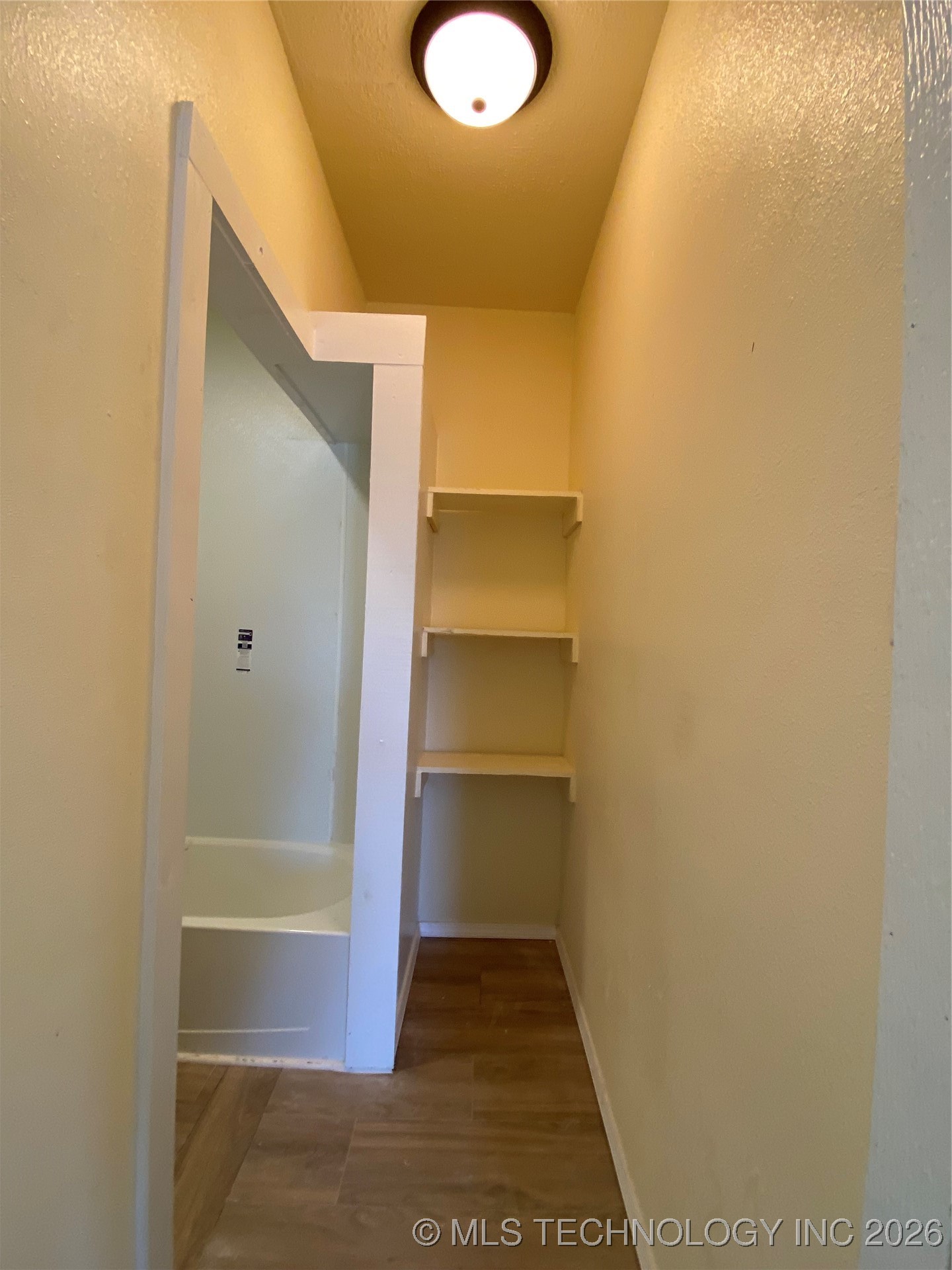 913 2nd Nw Property Photo 15