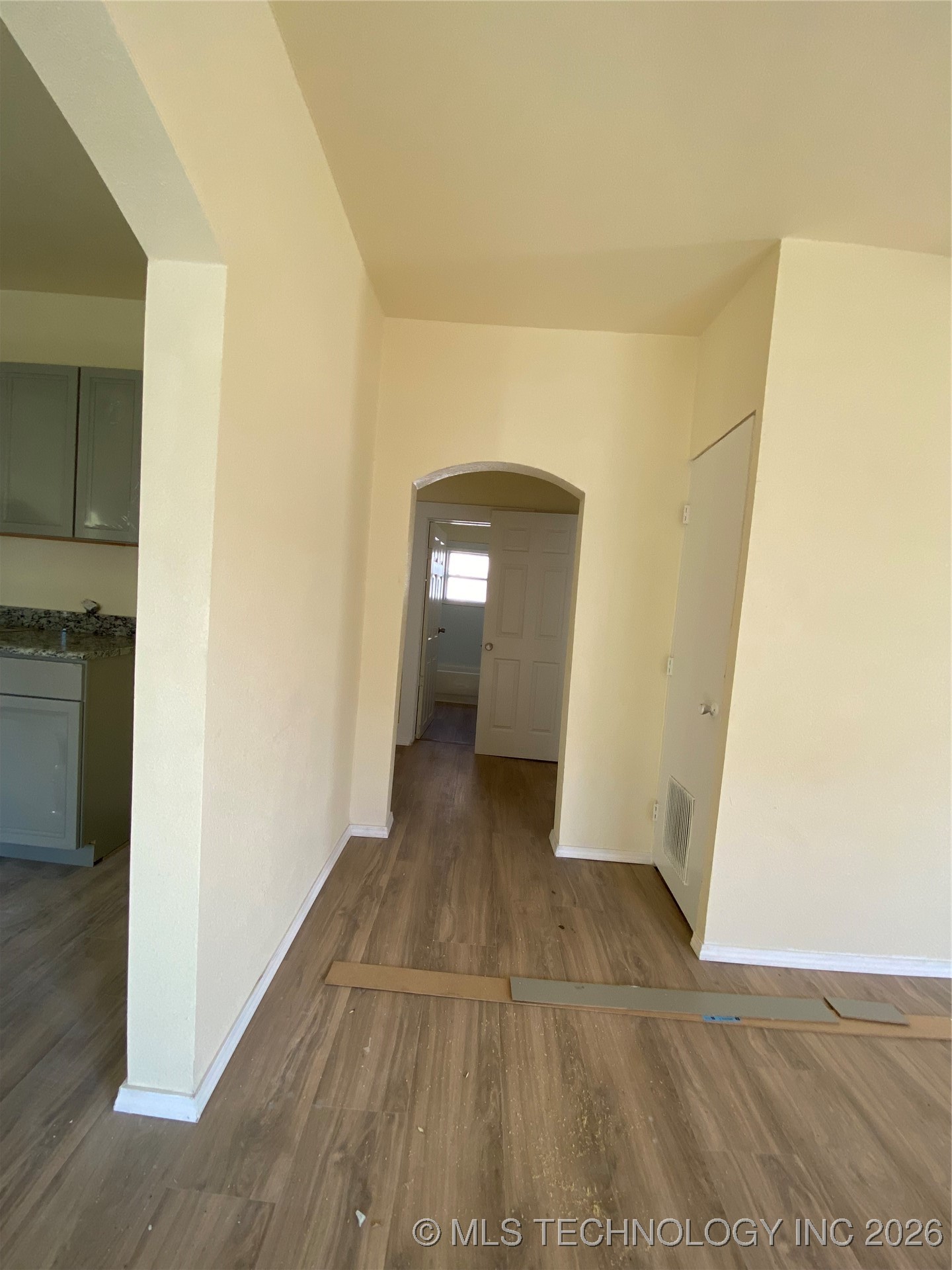 913 2nd Nw Property Photo 18