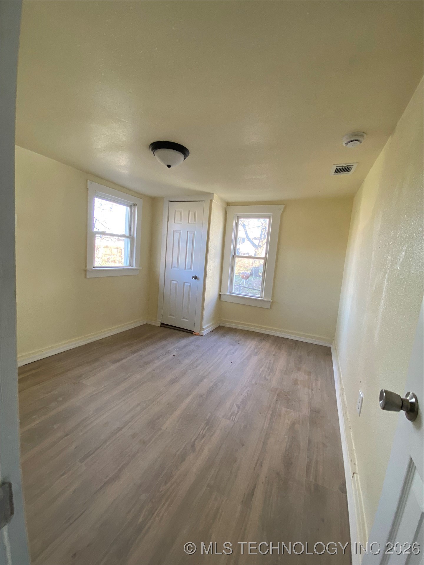 913 2nd Nw Property Photo 20