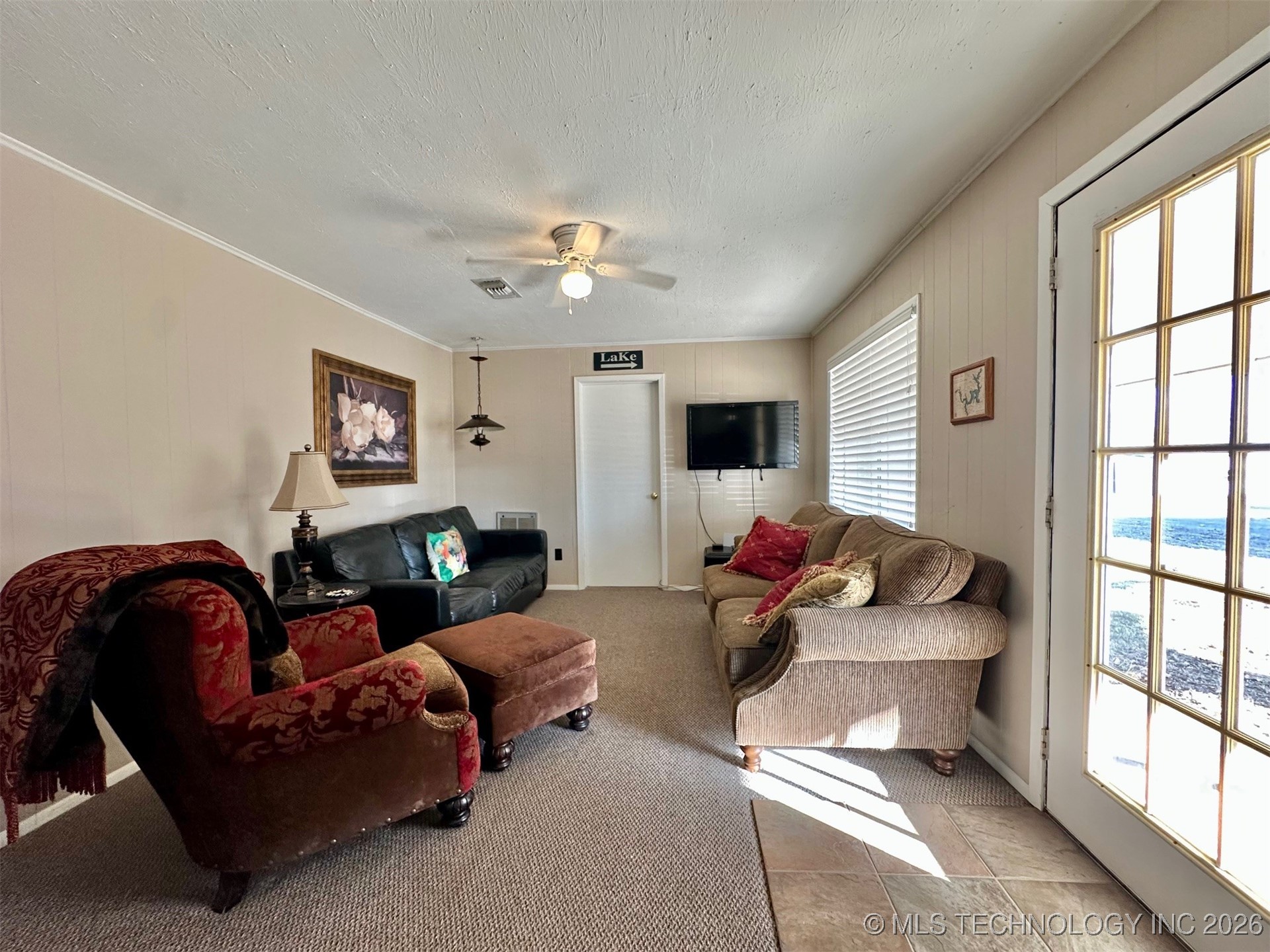 12158 Landing Drive Property Photo 5