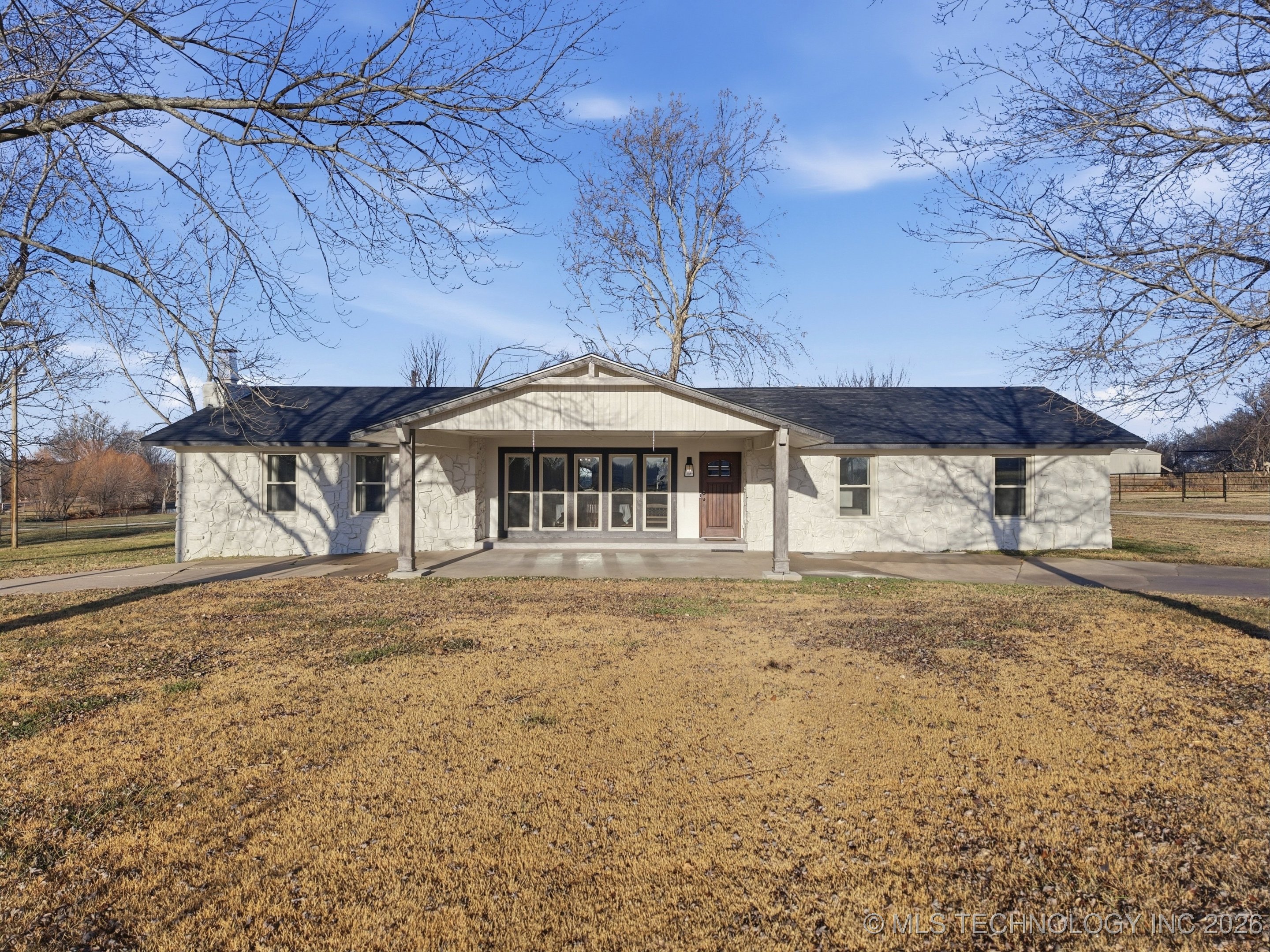 16157 W Teel Road Property Photo 1