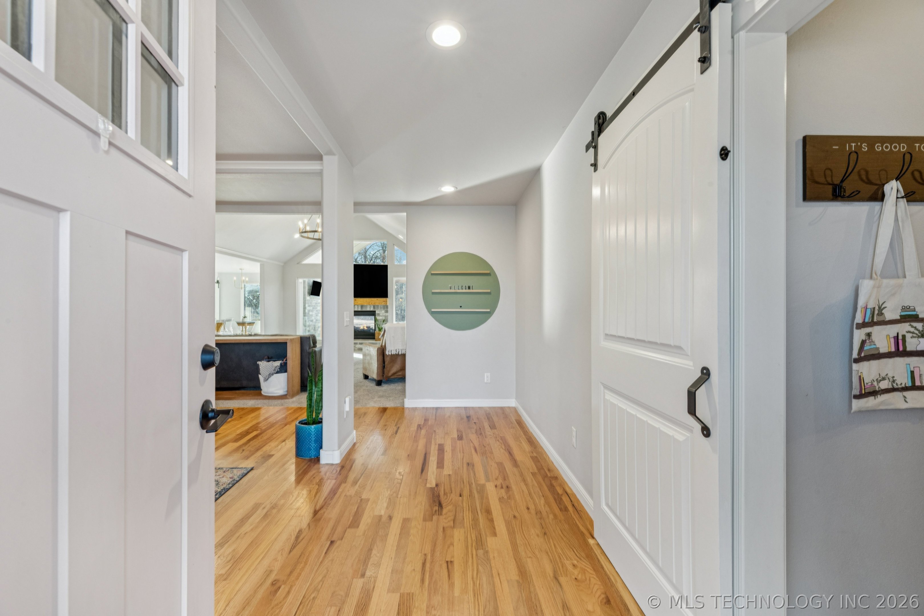 10556 Cross Oaks Drive Property Photo 5