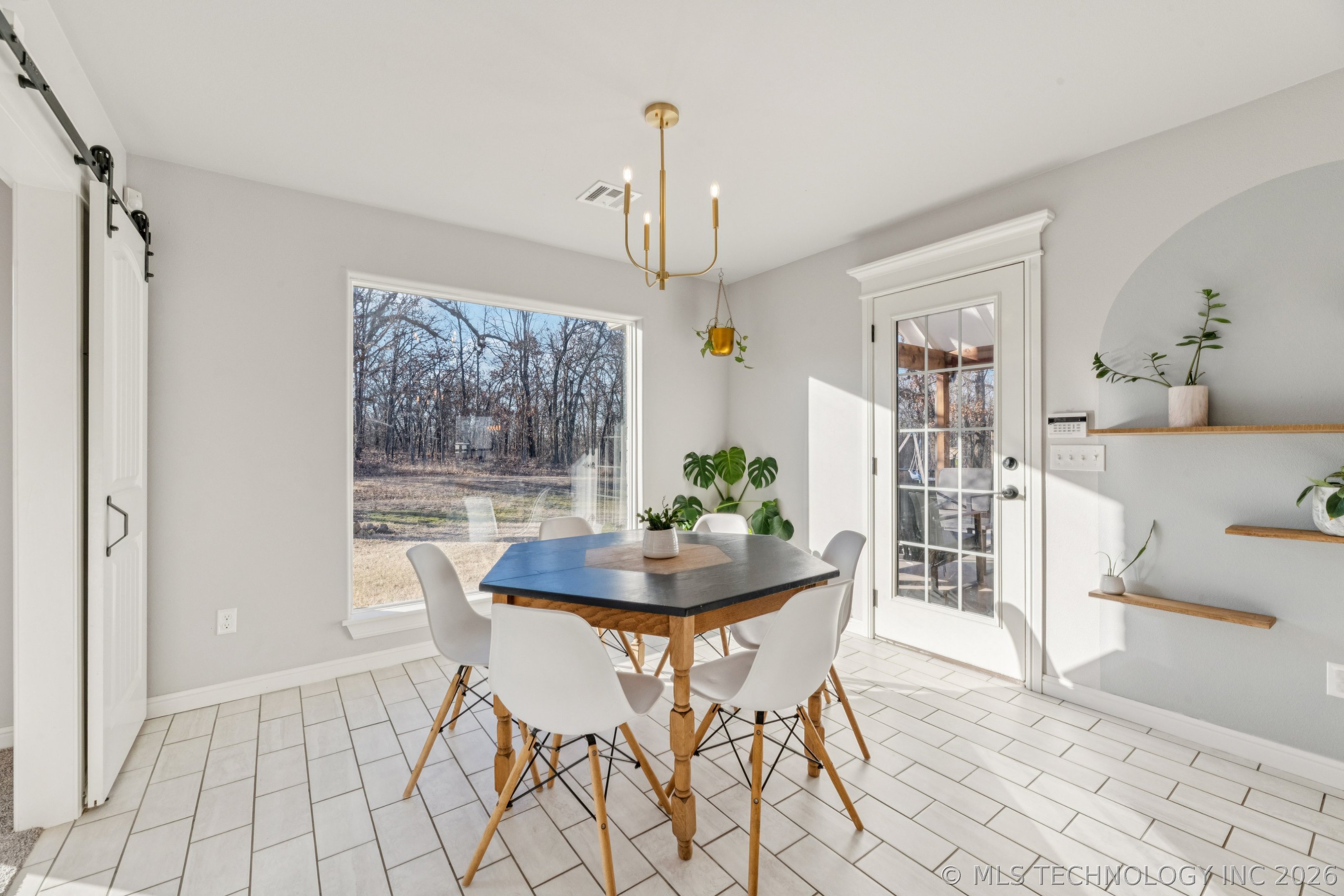 10556 Cross Oaks Drive Property Photo 16