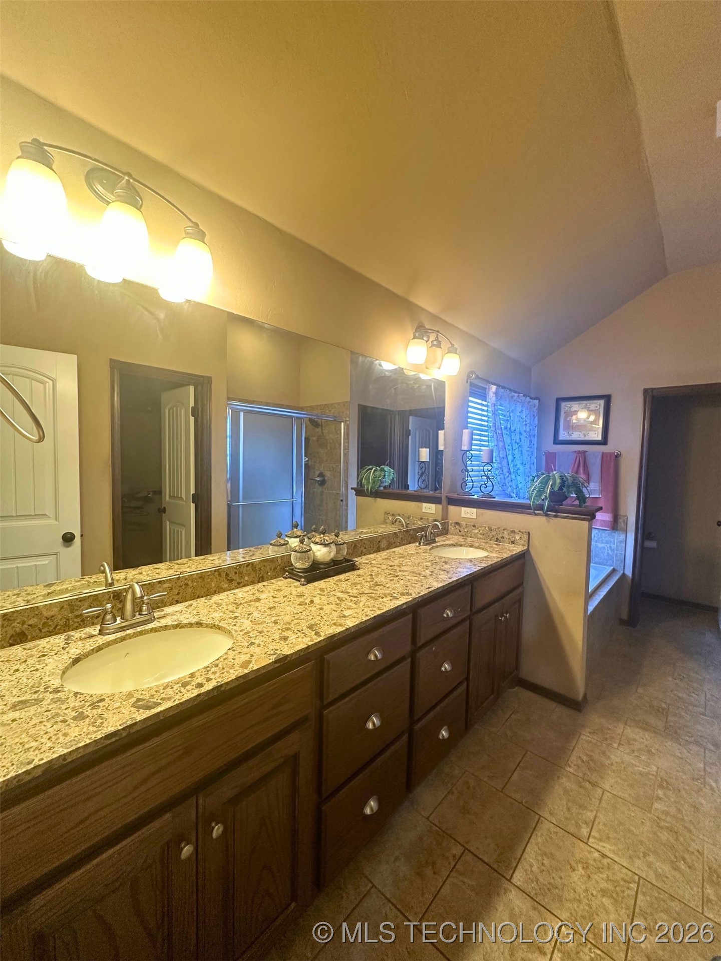 33205 Amy Property Photo 16