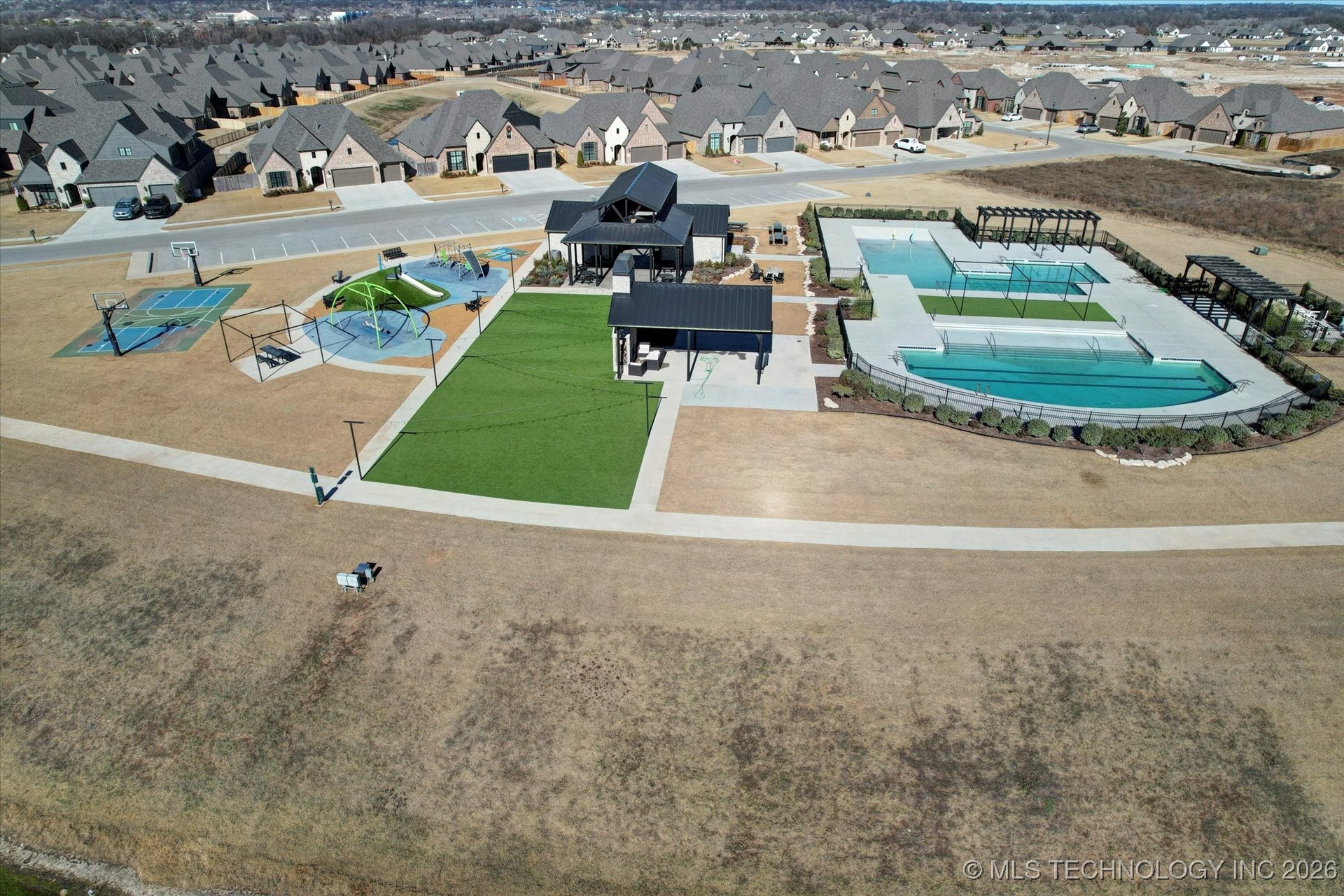 7716 N 150th East Court Property Photo 42