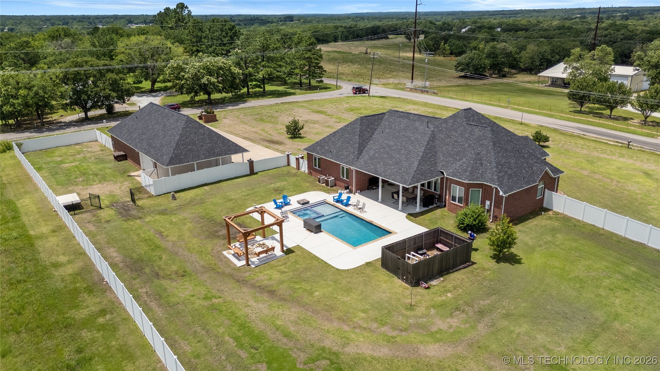 12030 County Road 3580 Road Property Photo 4