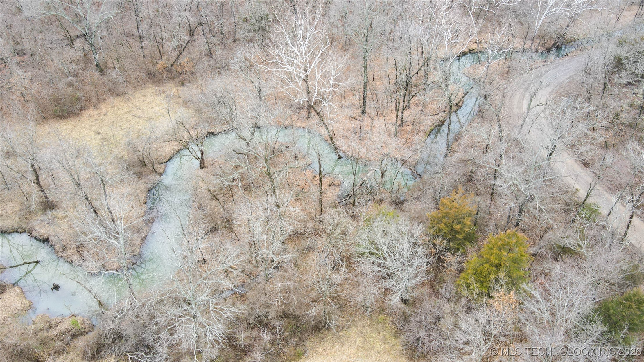 W 810 Road Property Photo 7