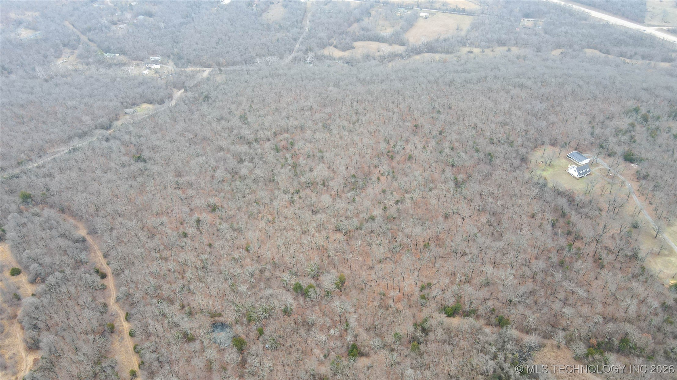 W 810 Road Property Photo 18