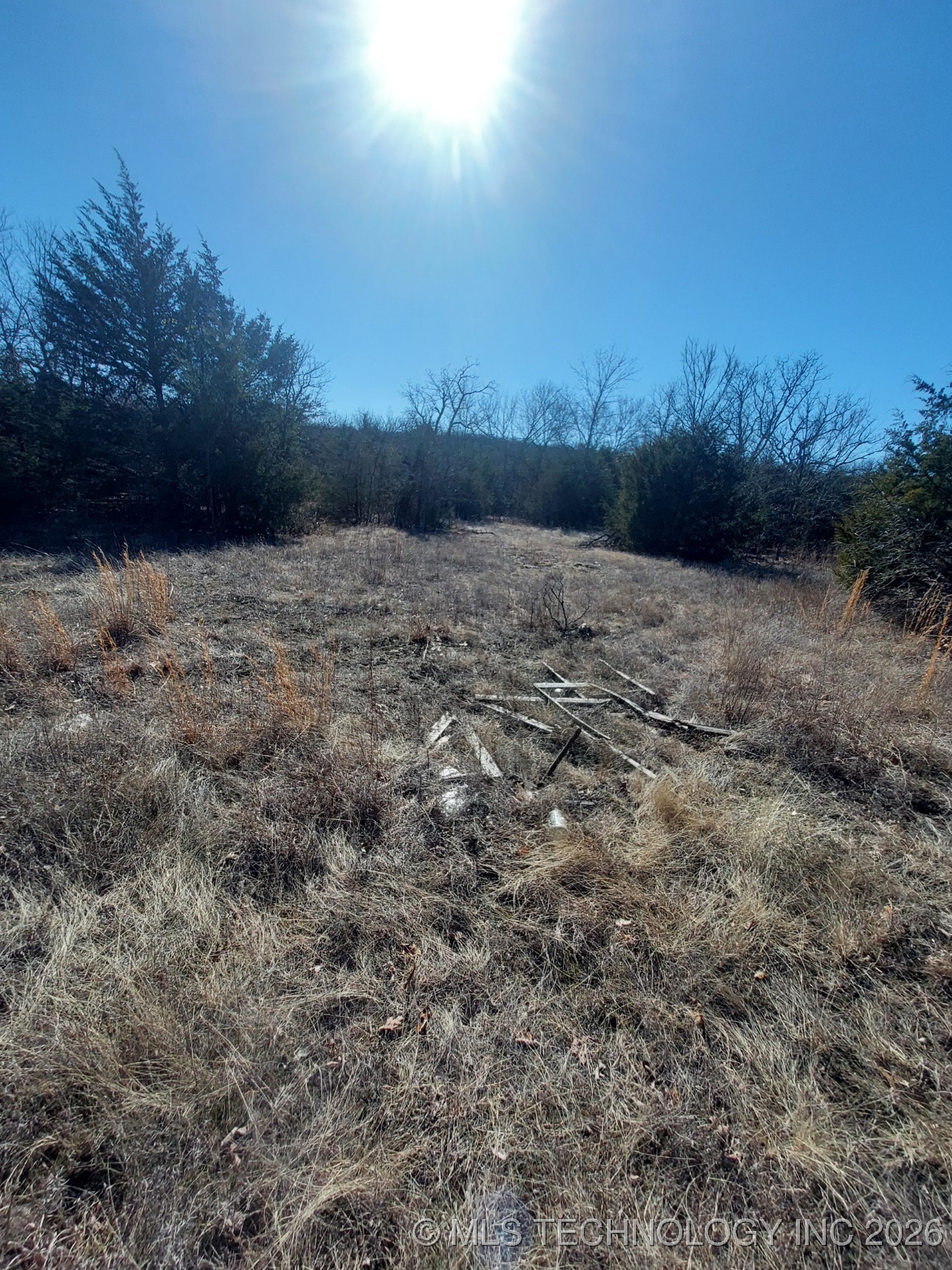 W Hickory Drive Property Photo 6