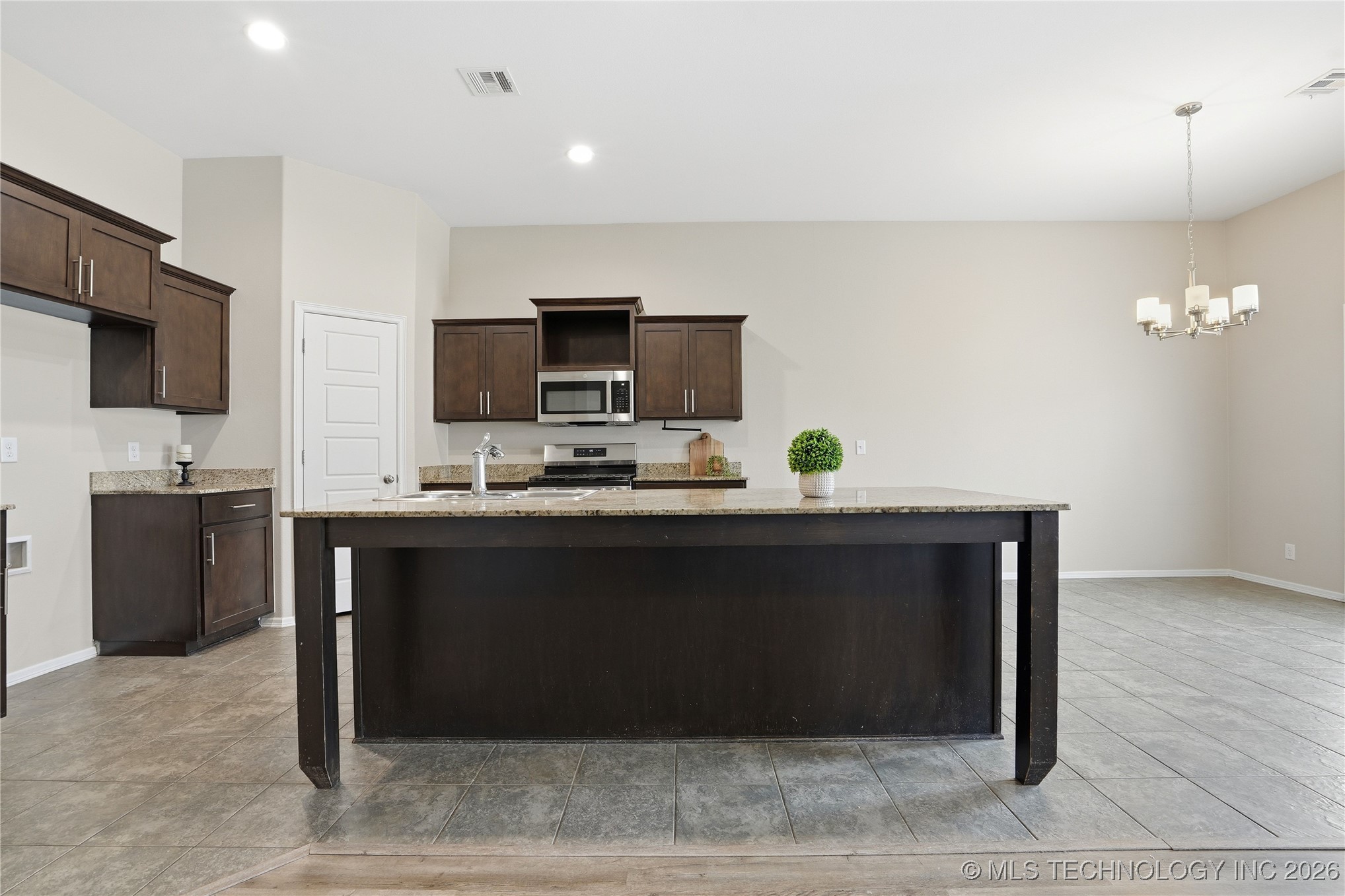 2123 E 132nd Place S Property Photo 12