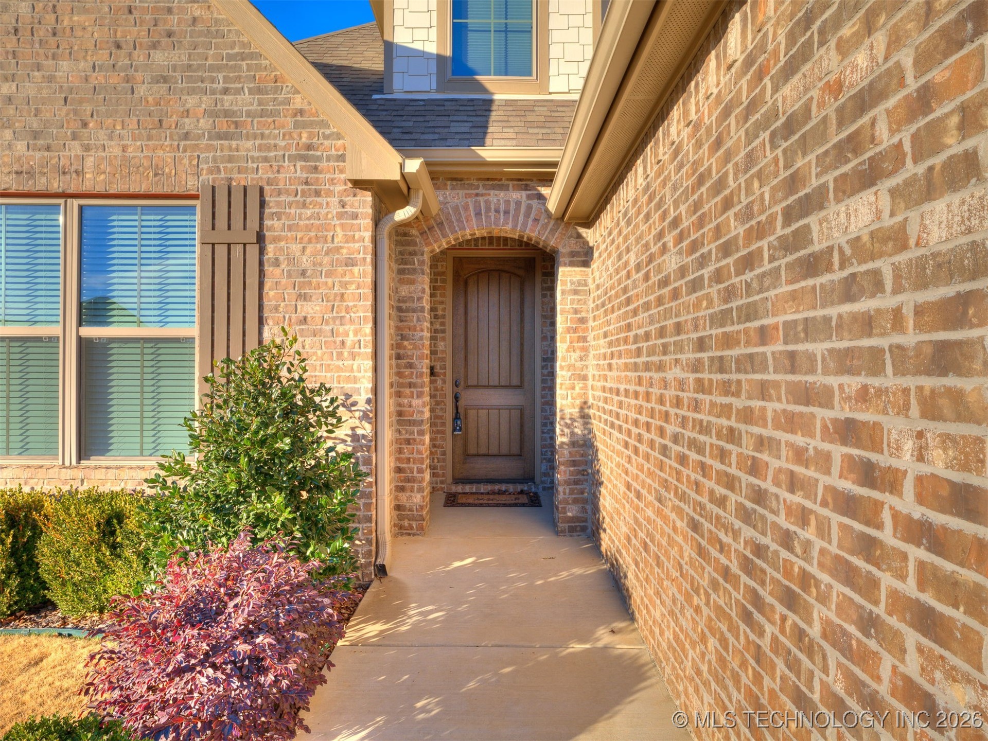 703 E 126th Street S Property Photo 3