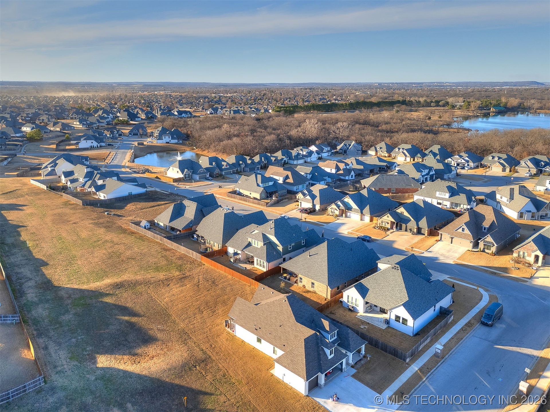 703 E 126th Street S Property Photo 4