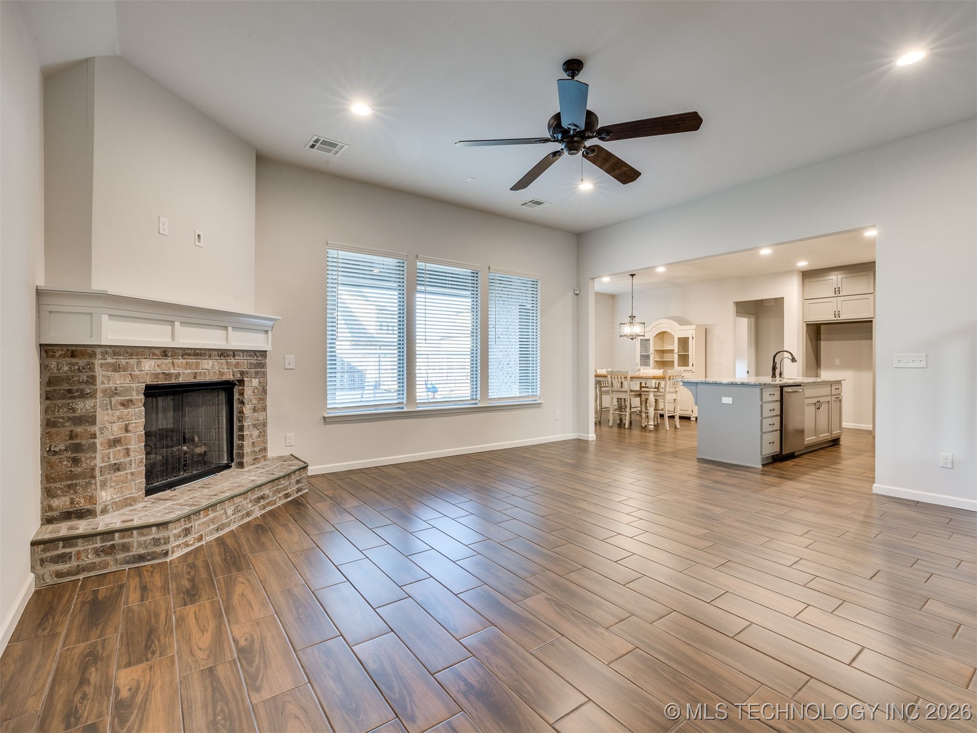 703 E 126th Street S Property Photo 10