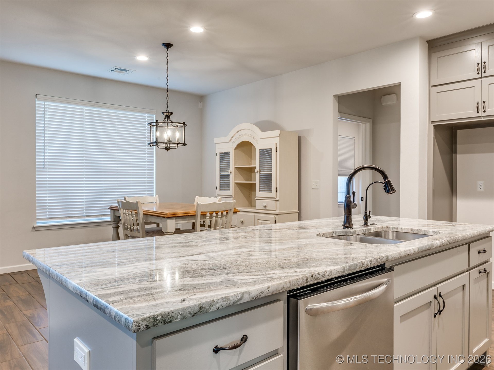 703 E 126th Street S Property Photo 16