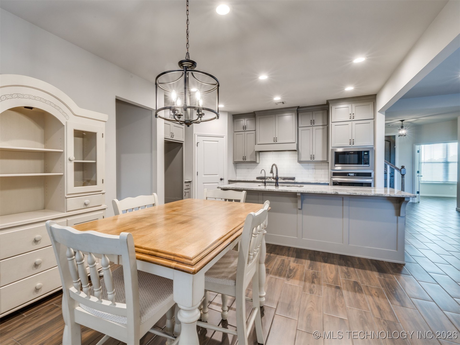 703 E 126th Street S Property Photo 32