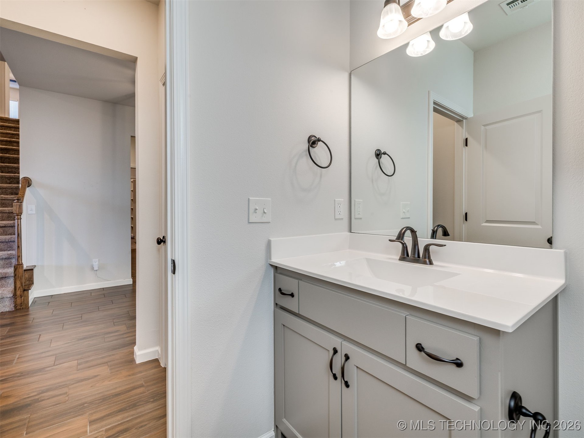 703 E 126th Street S Property Photo 40