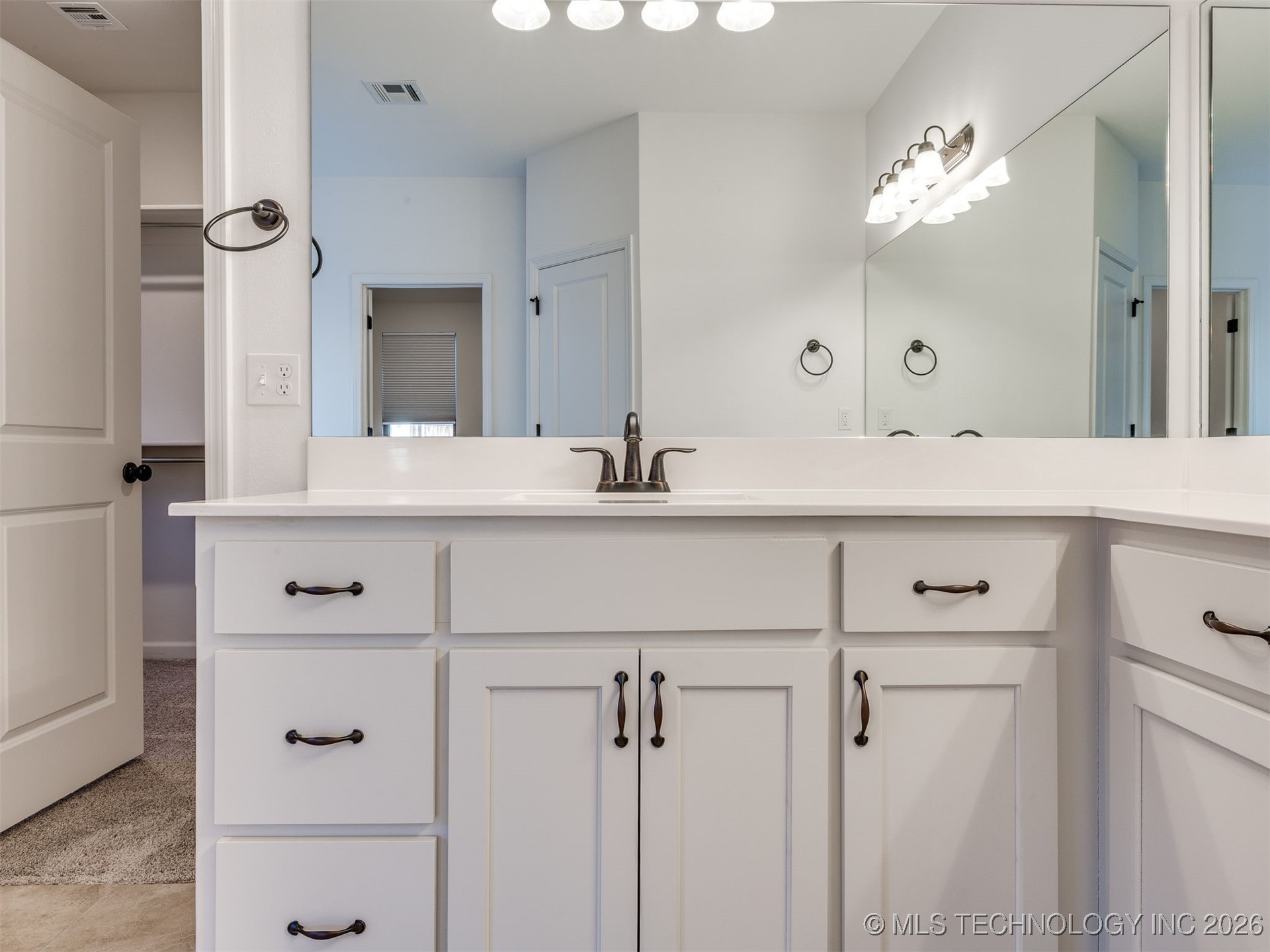 703 E 126th Street S Property Photo 48