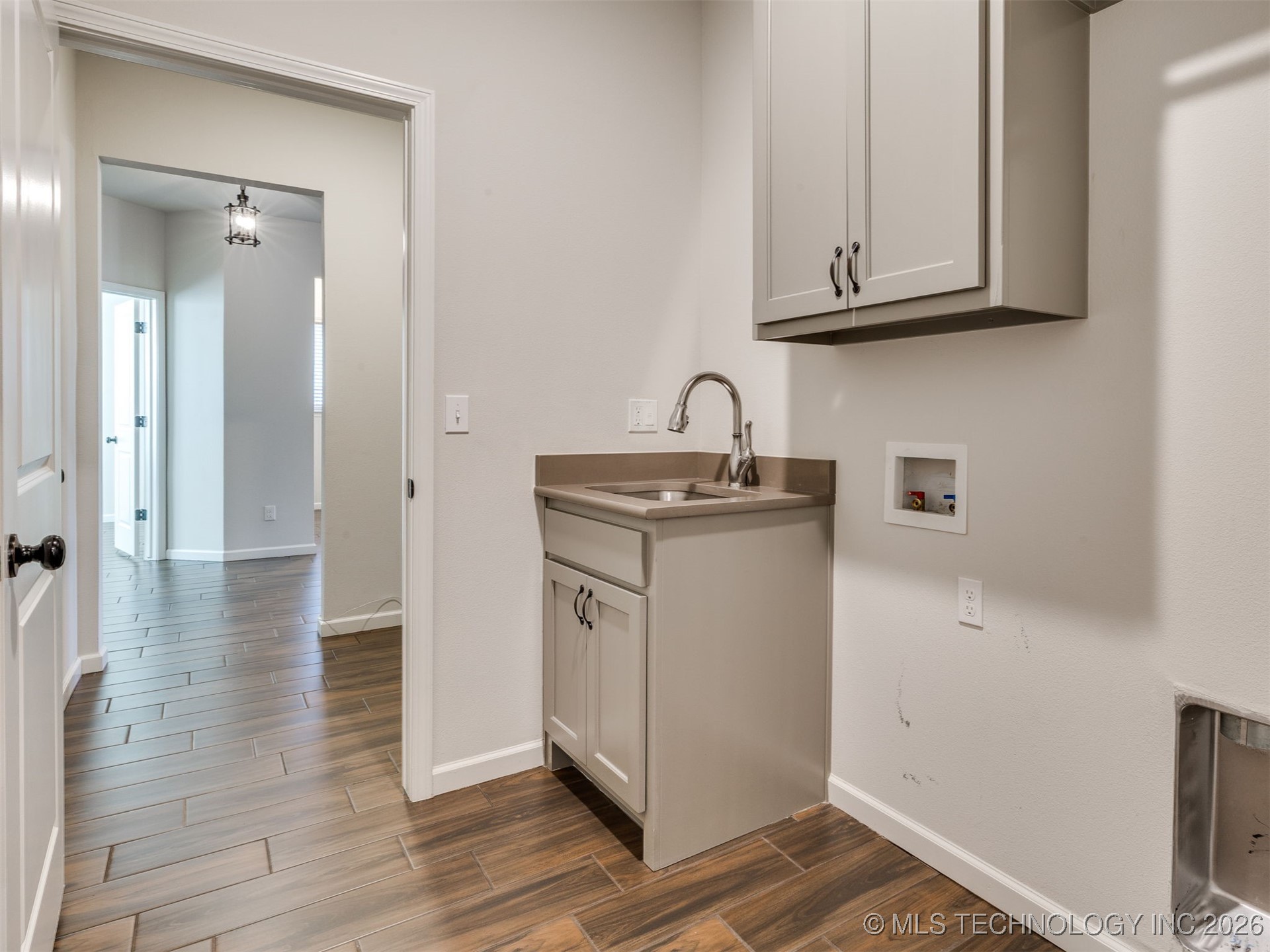 703 E 126th Street S Property Photo 55