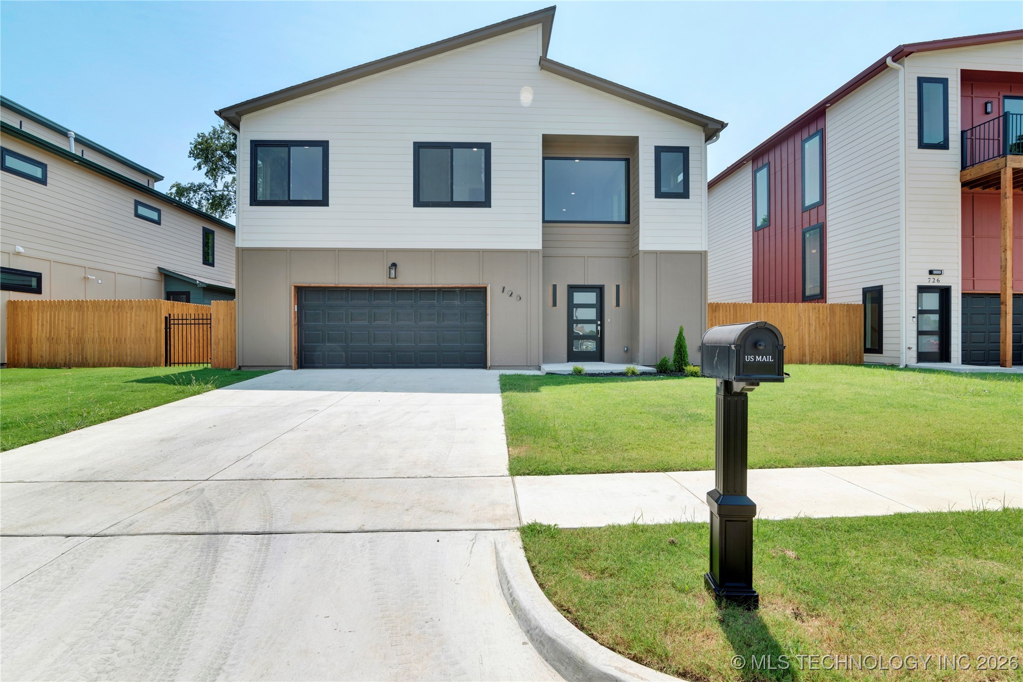 728 E Tecumseh Street North Property Photo 1