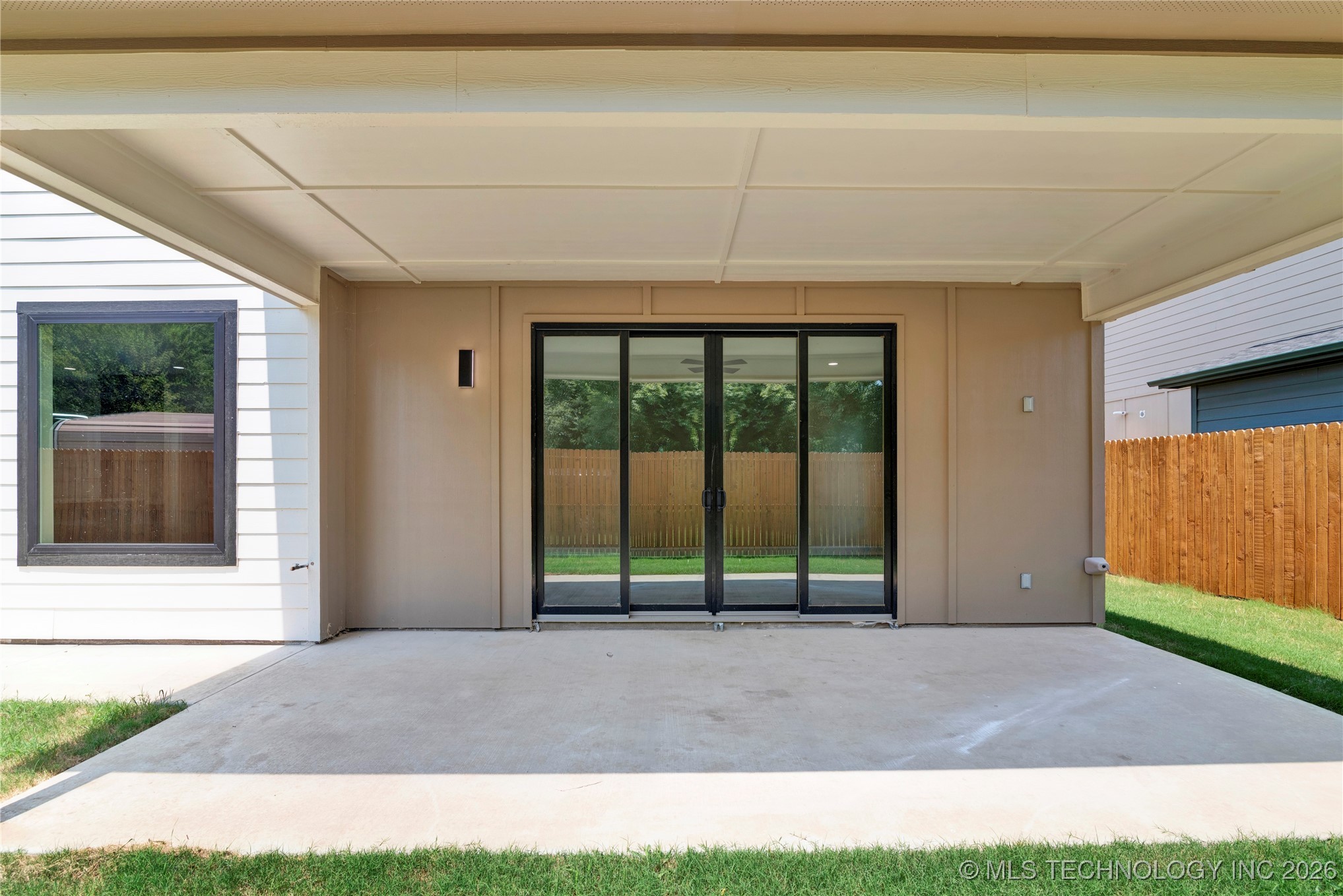 728 E Tecumseh Street North Property Photo 2