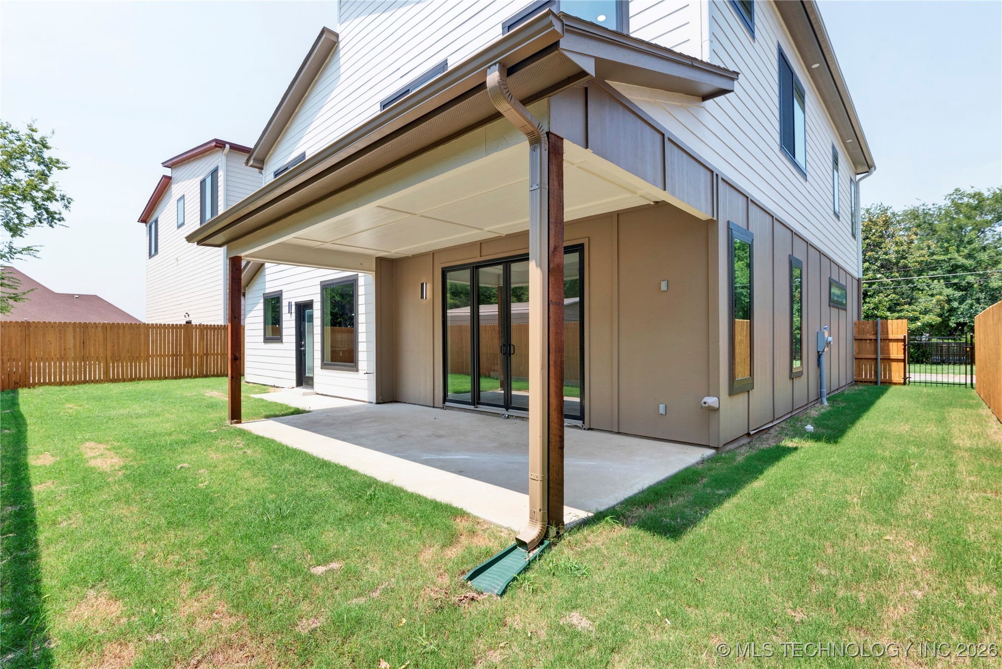 728 E Tecumseh Street North Property Photo 3