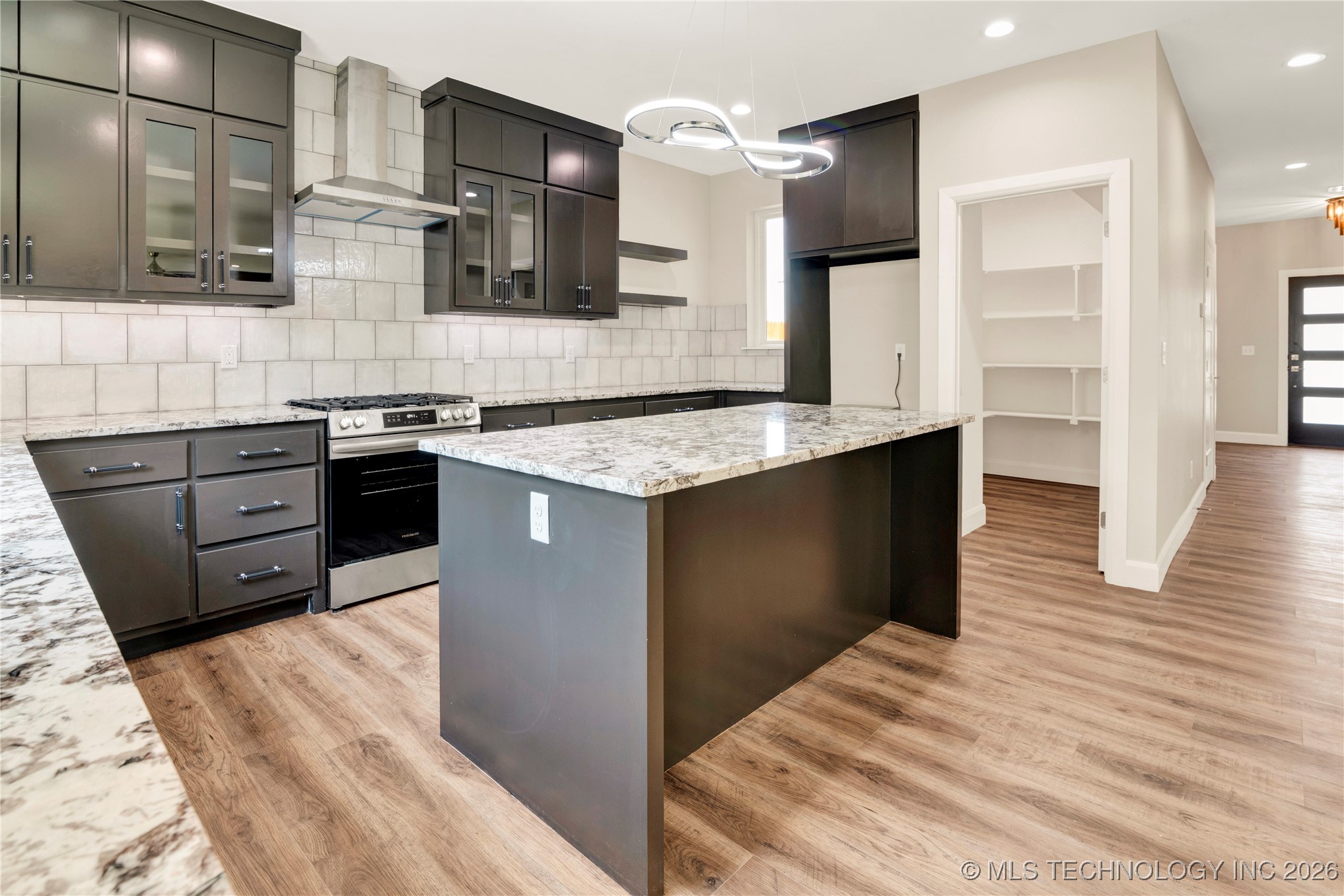 728 E Tecumseh Street North Property Photo 7