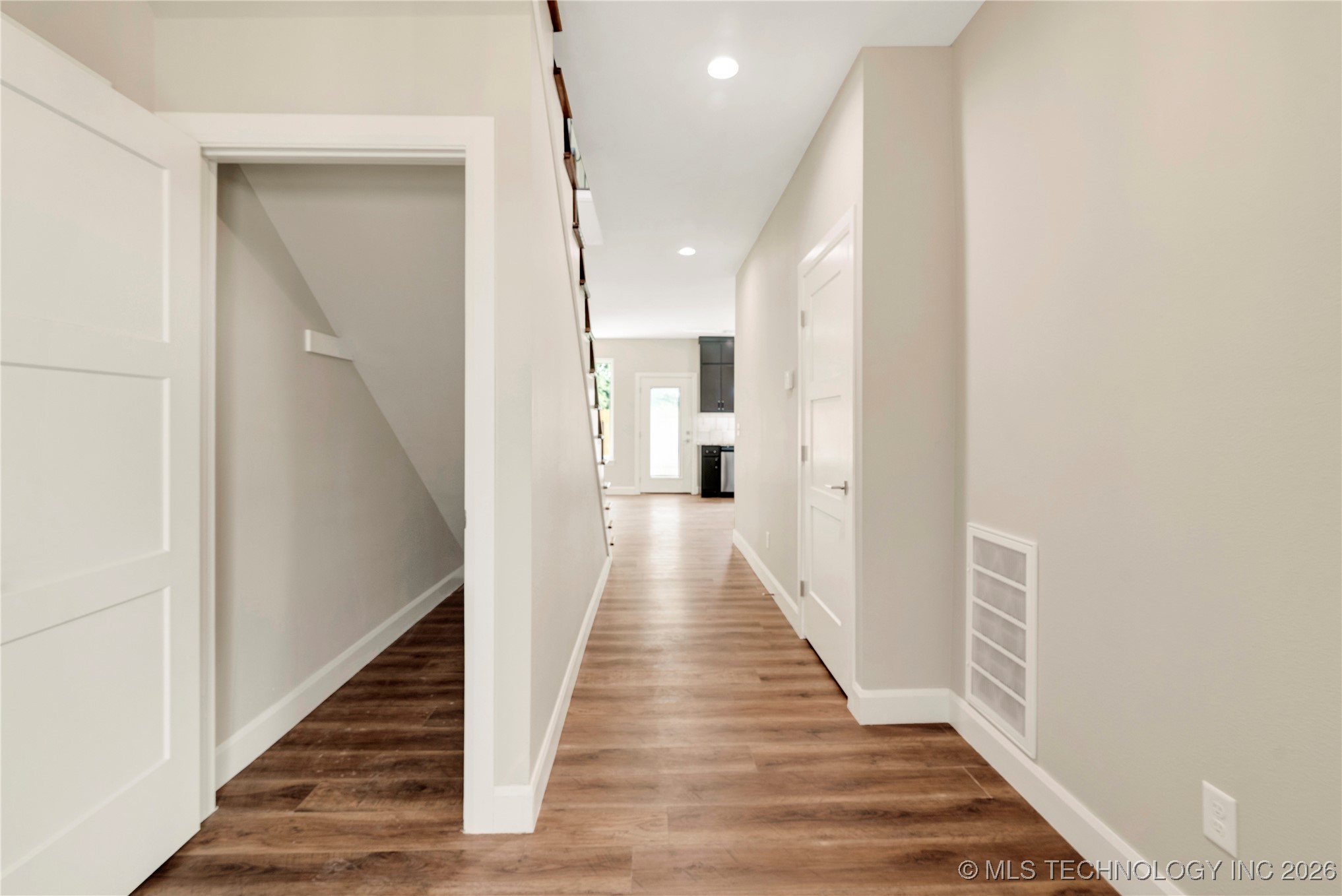 728 E Tecumseh Street North Property Photo 13