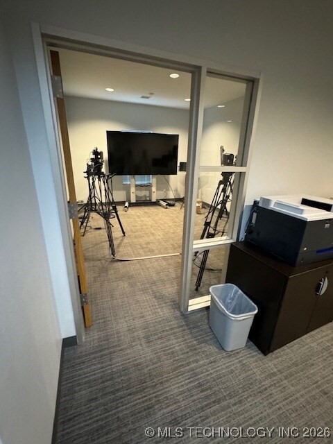 6939 S 69th East Avenue Property Photo 3