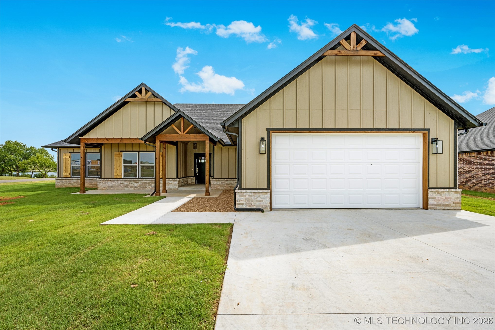 7203 Brookwater Way Property Photo 2