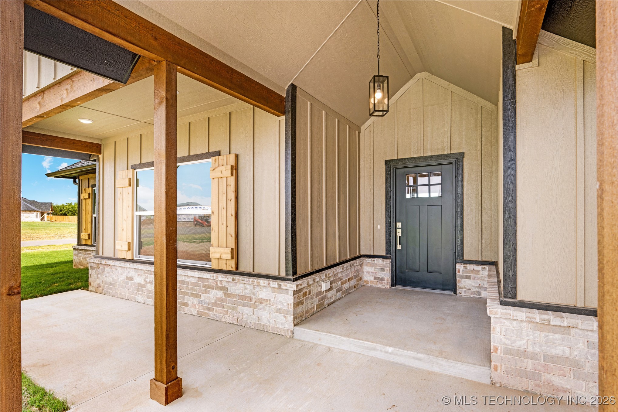 7203 Brookwater Way Property Photo 3