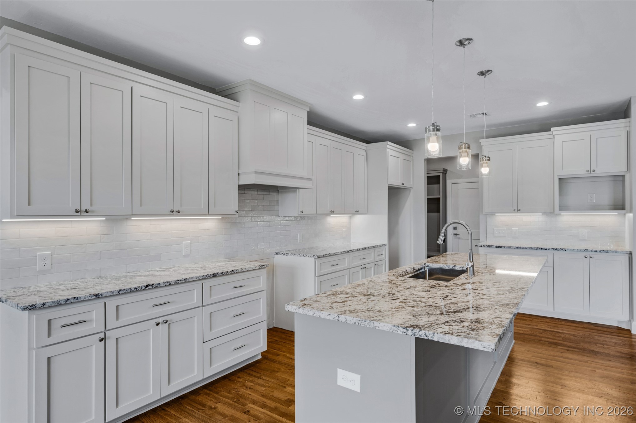 7203 Brookwater Way Property Photo 9