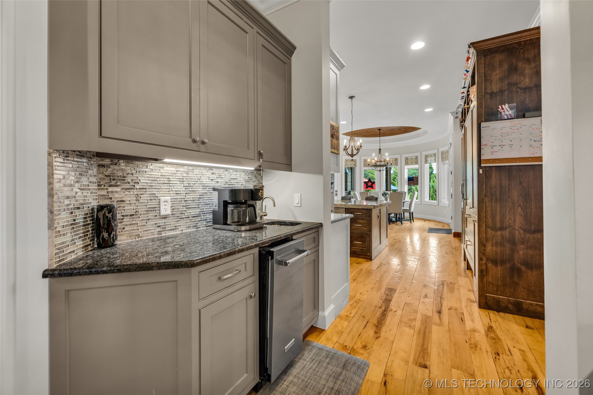 13533 S Lewis Avenue Property Photo 23