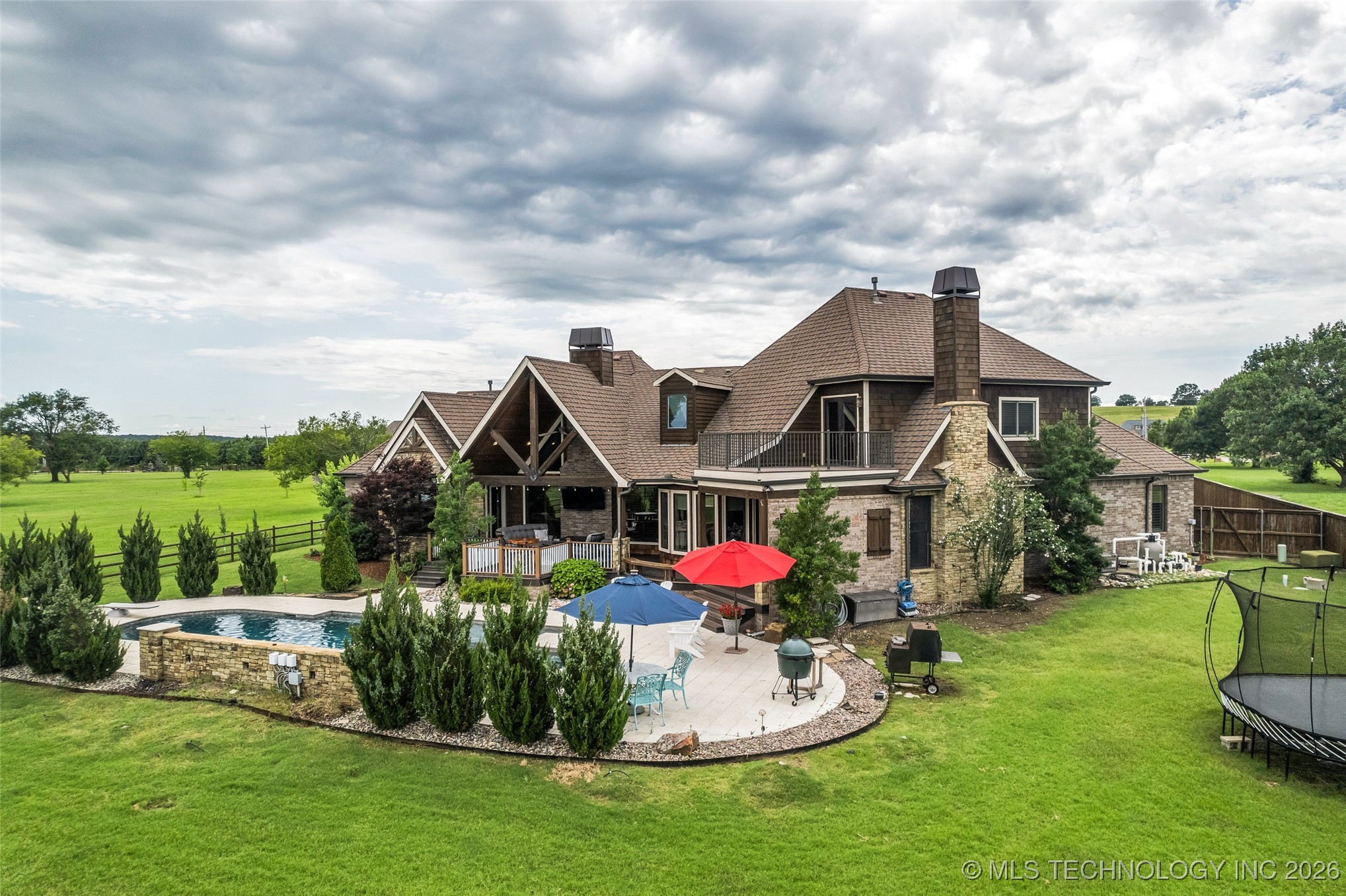 13533 S Lewis Avenue Property Photo 70