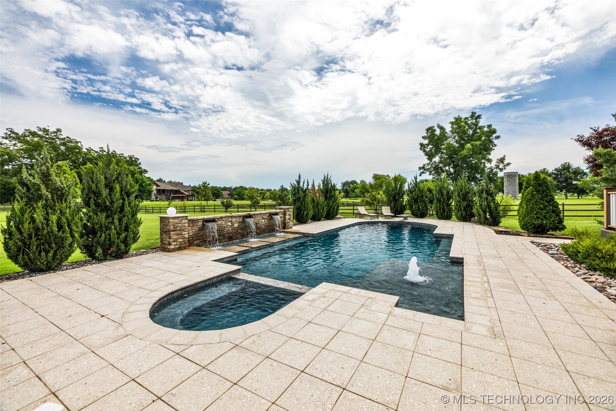 13533 S Lewis Avenue Property Photo 83