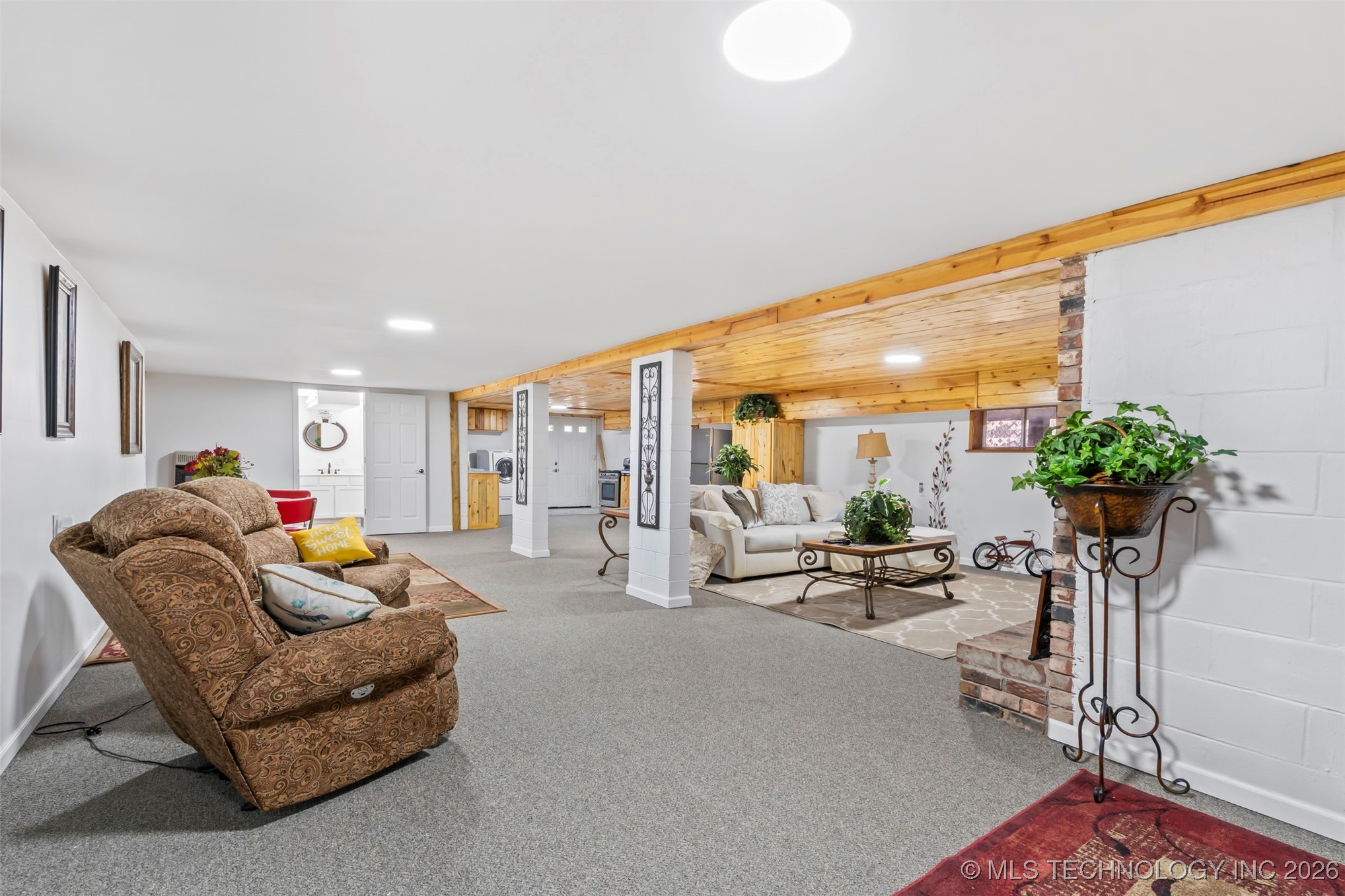 1189 E Tulsa Avenue Property Photo 17