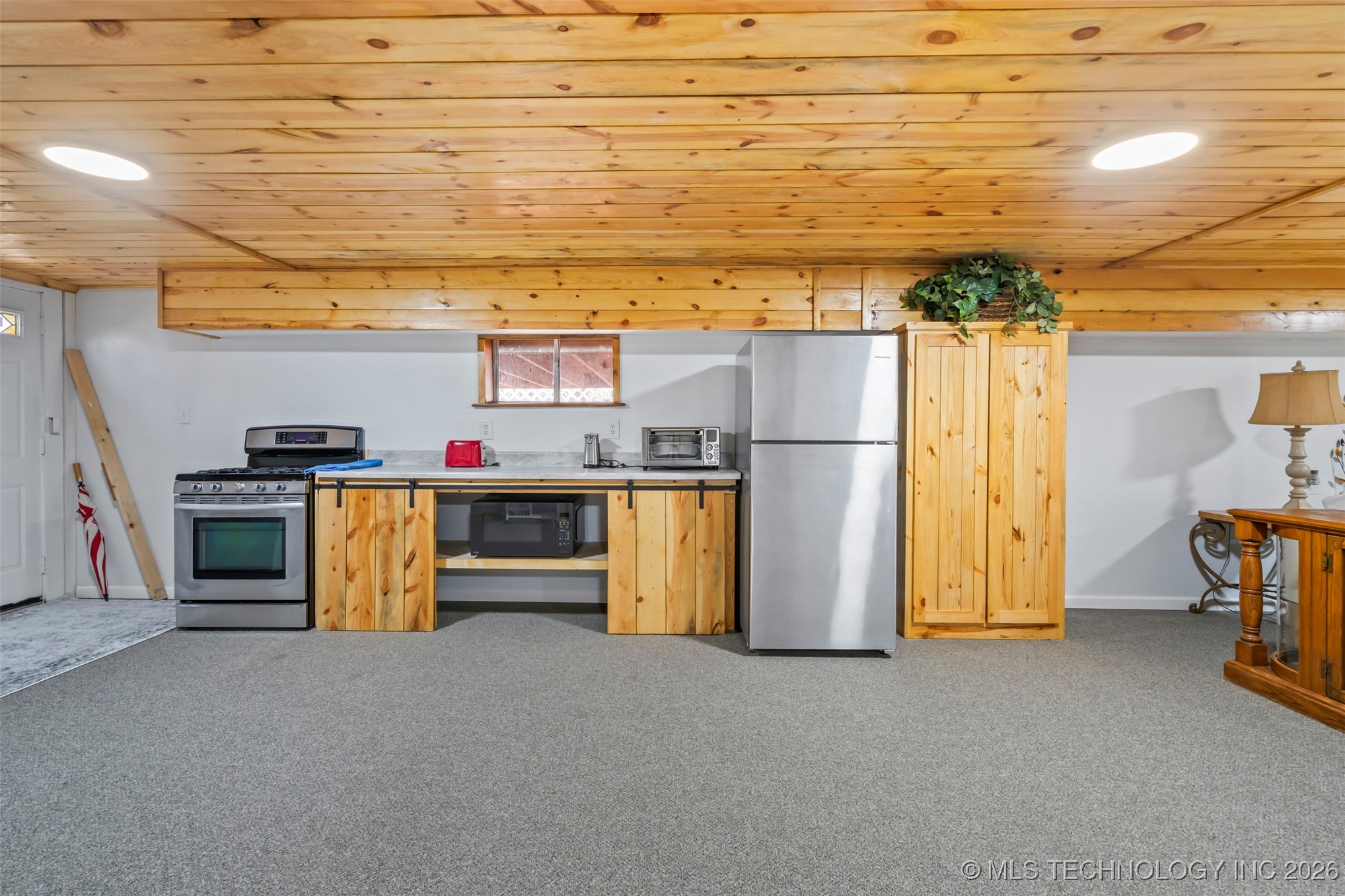 1189 E Tulsa Avenue Property Photo 19