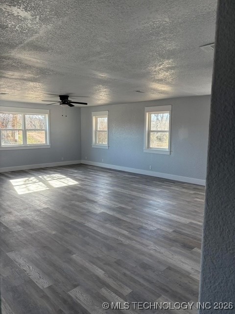 401 W H Avenue Property Photo 8