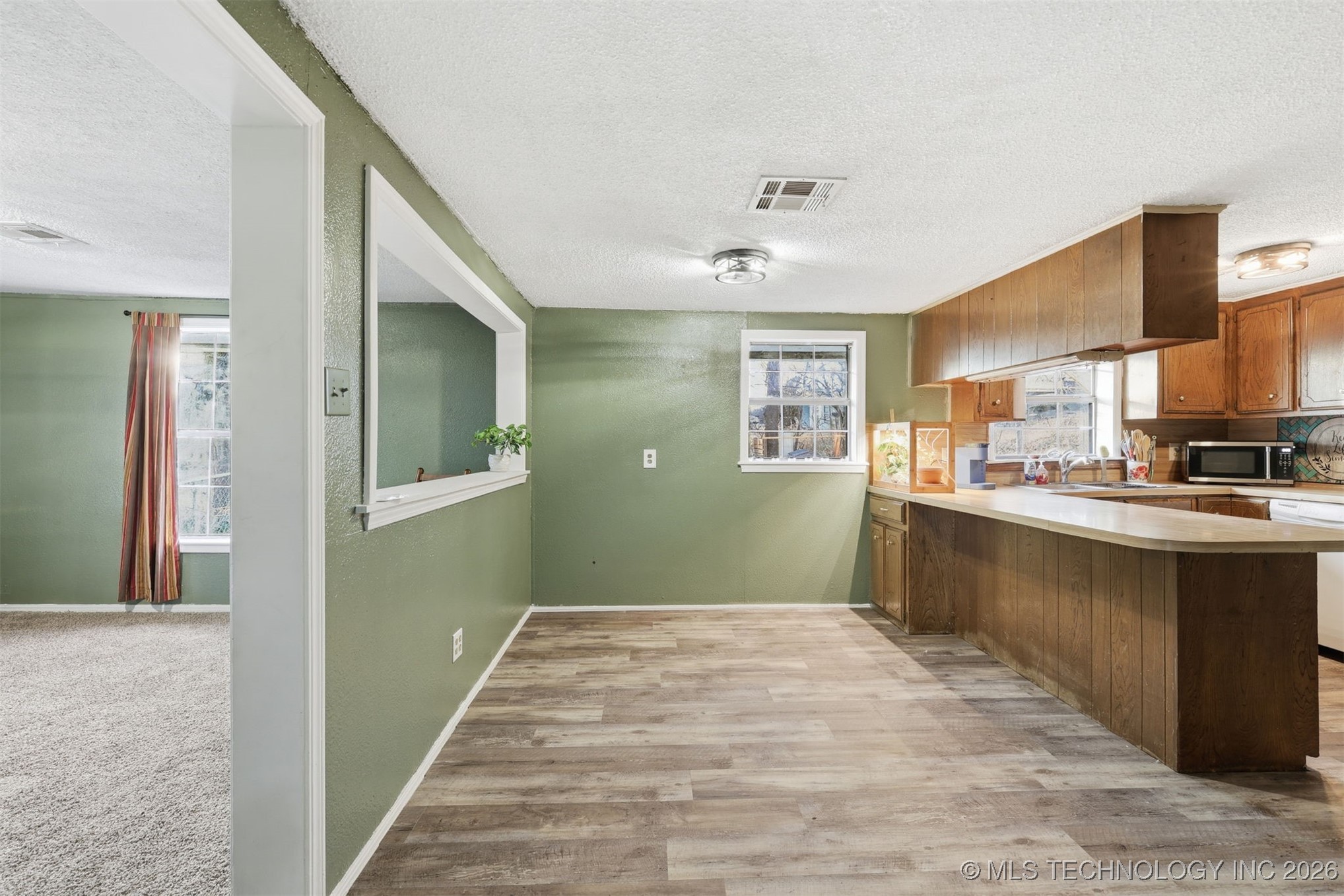 147 E Dale Street Property Photo 10