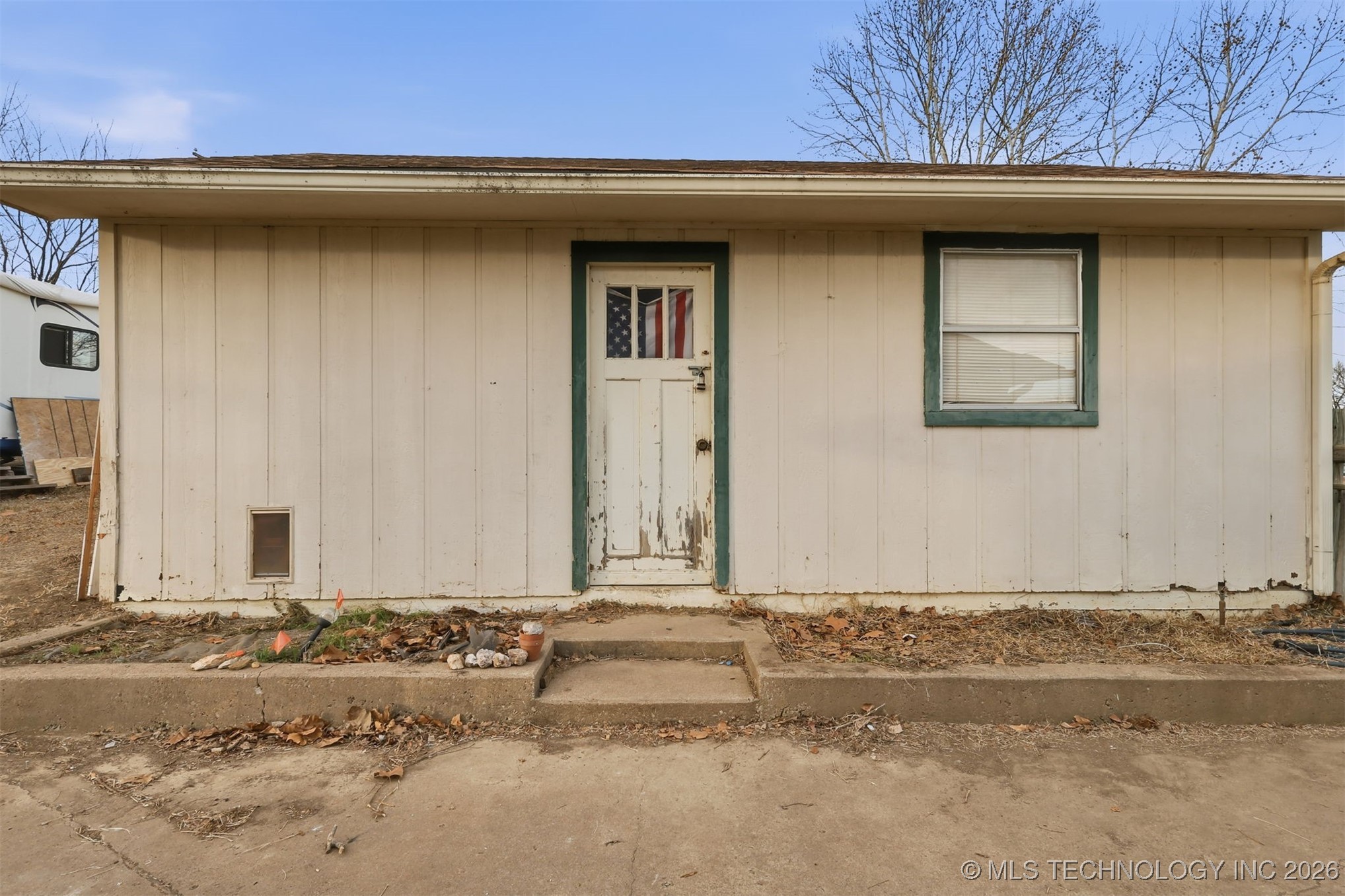 147 E Dale Street Property Photo 23