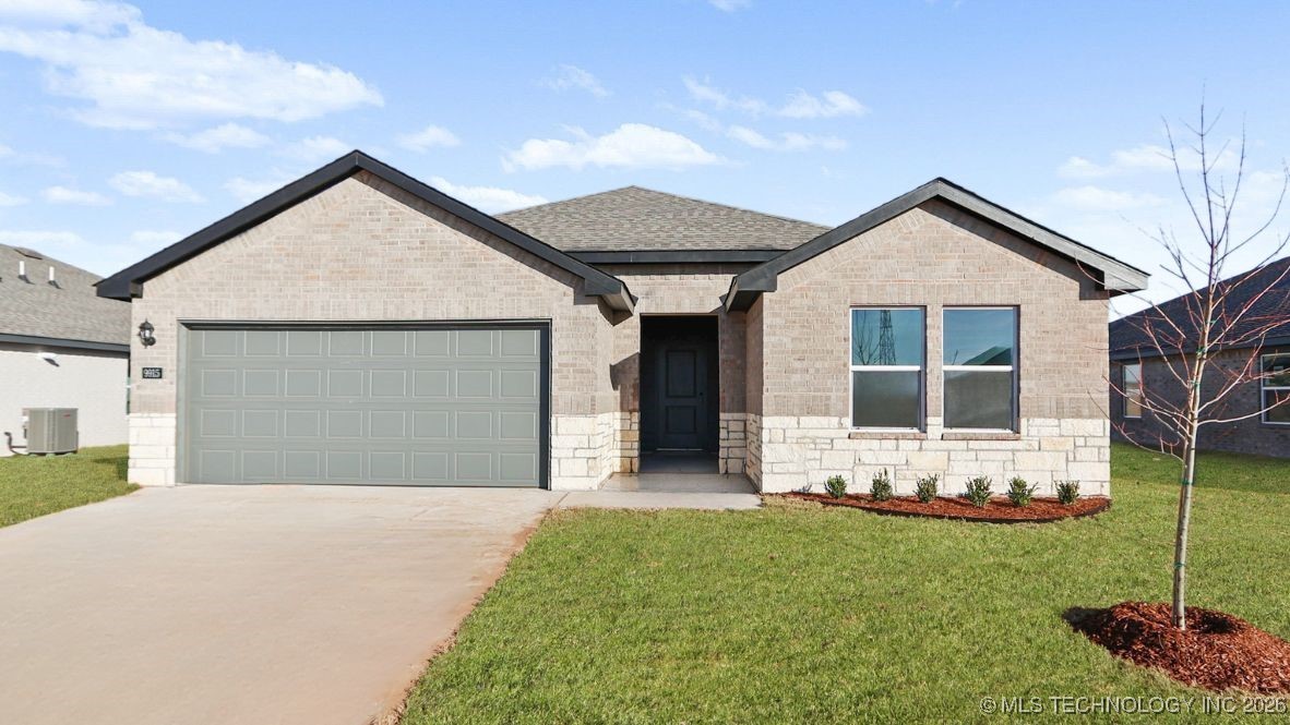 9915 E 135th Street S Property Photo 1