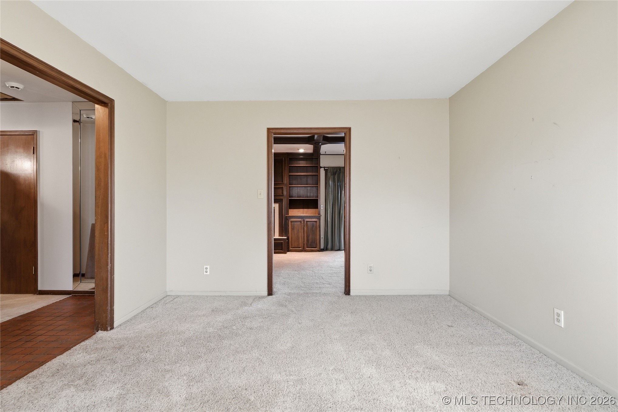 5680 S Boston Avenue Property Photo 5