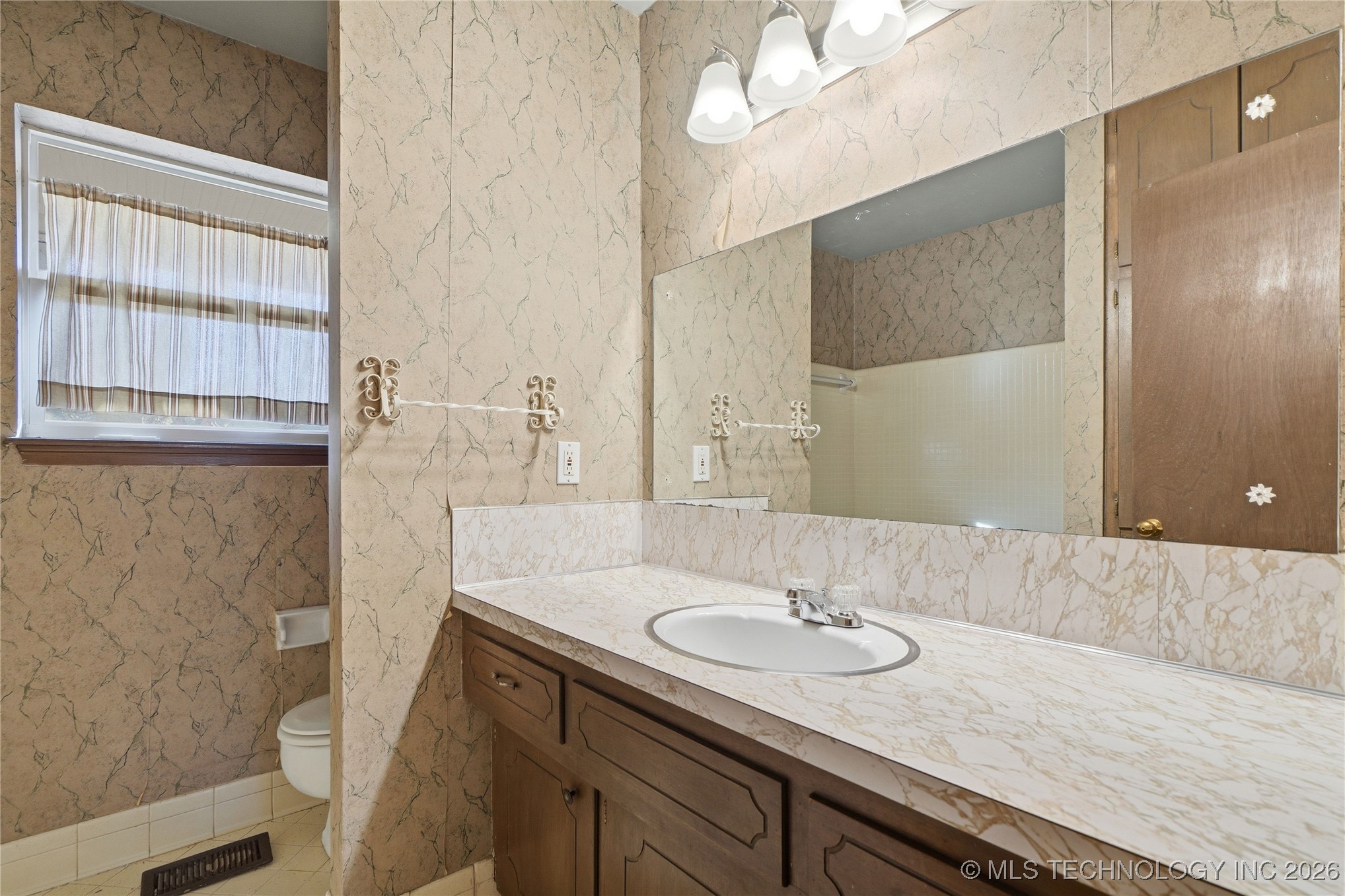 5680 S Boston Avenue Property Photo 17