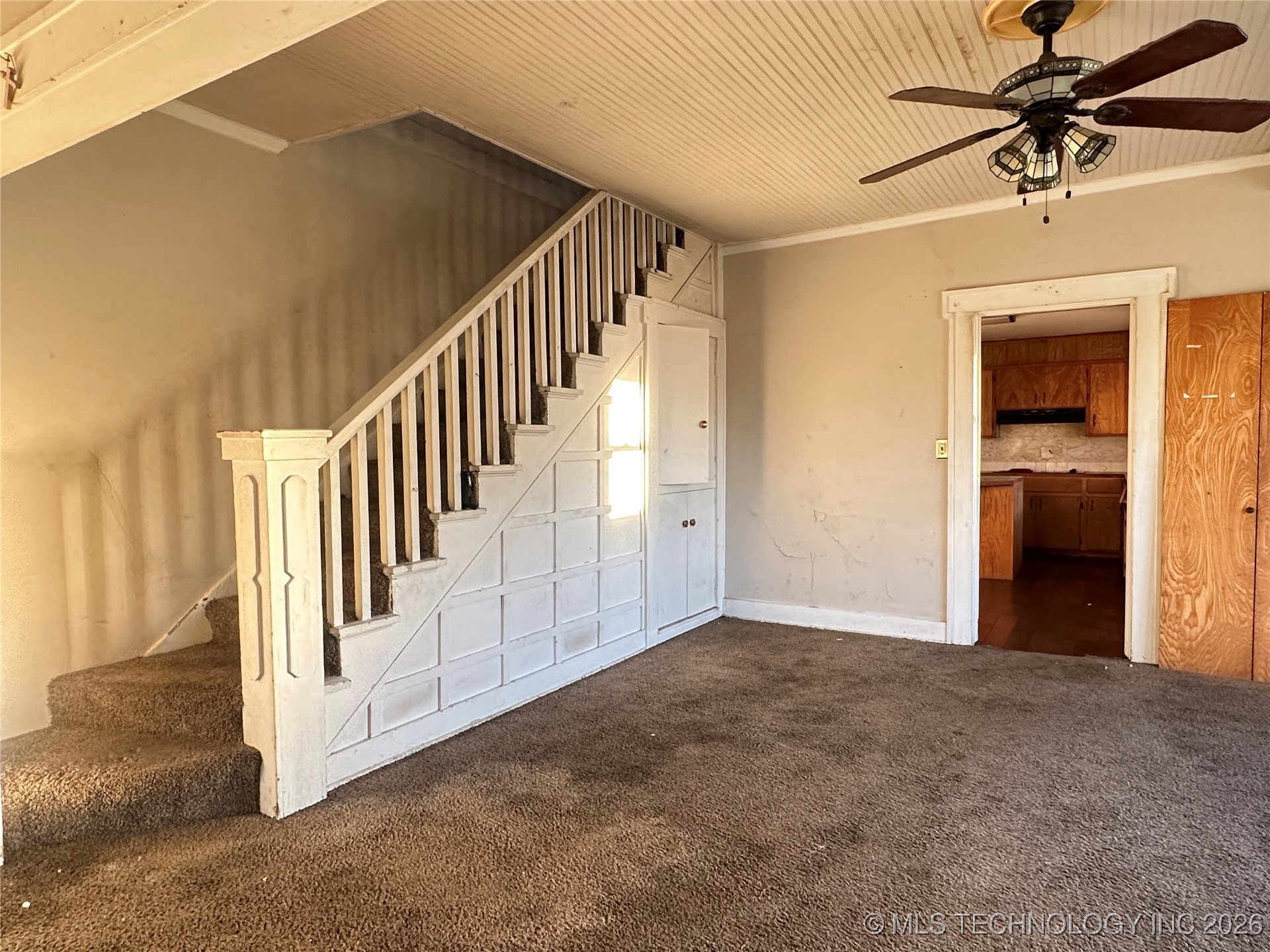 1002 E 3rd Street Property Photo 4