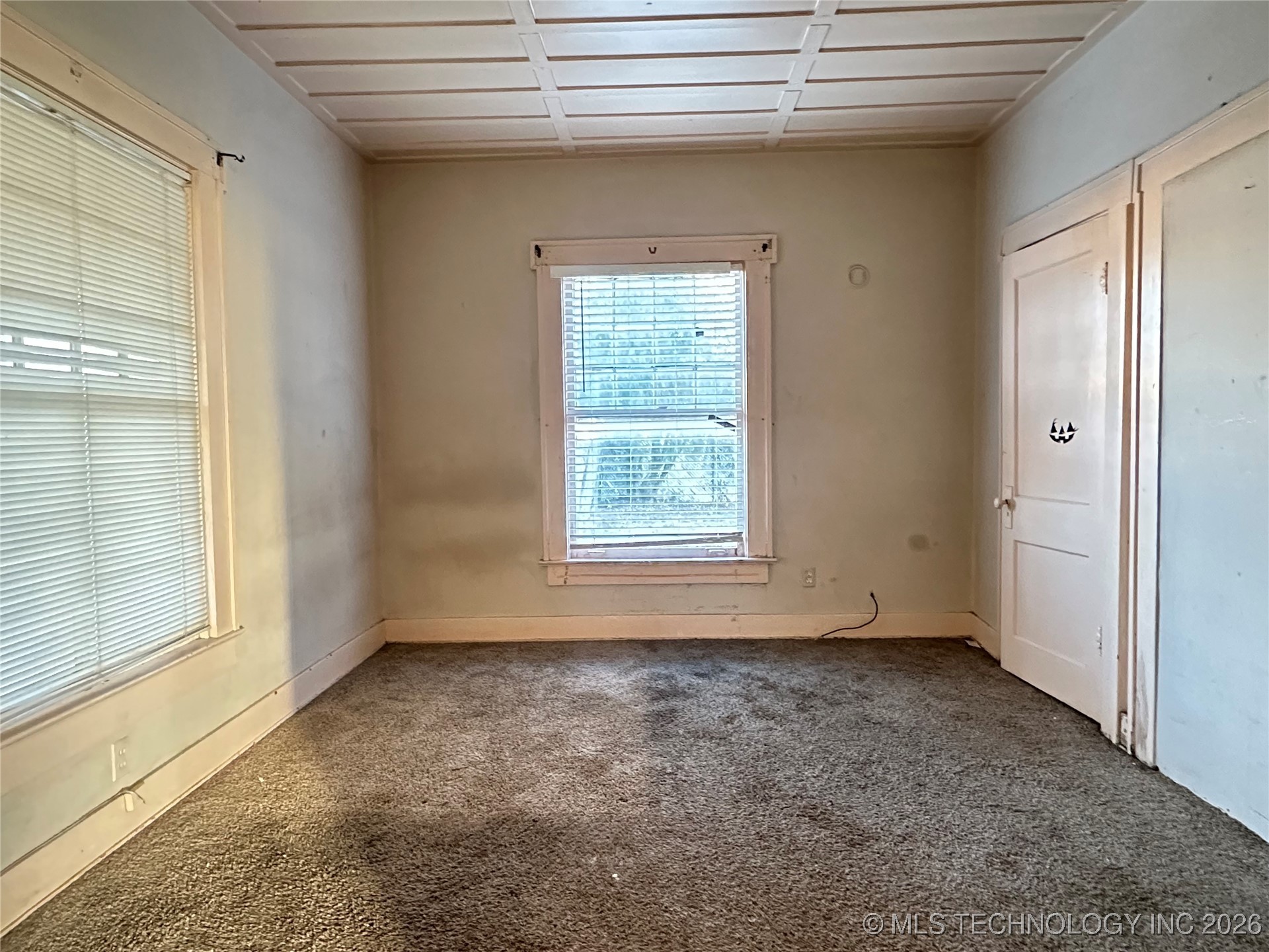 1002 E 3rd Street Property Photo 6