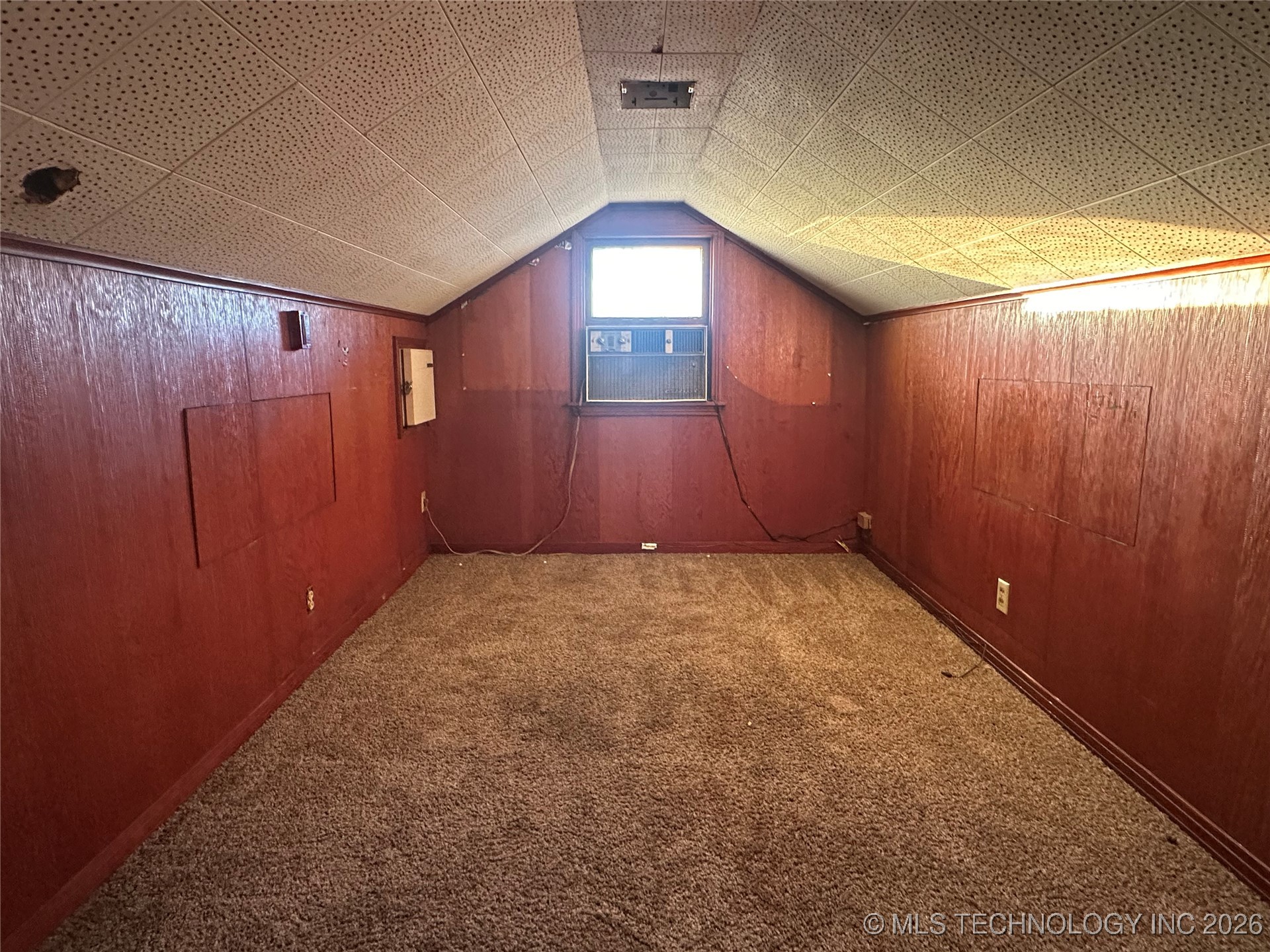 1002 E 3rd Street Property Photo 15