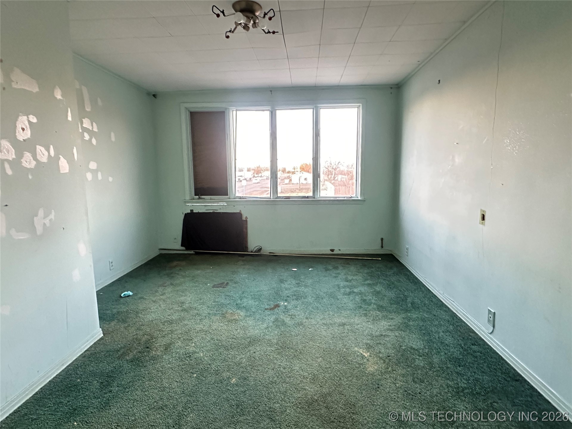 1002 E 3rd Street Property Photo 16