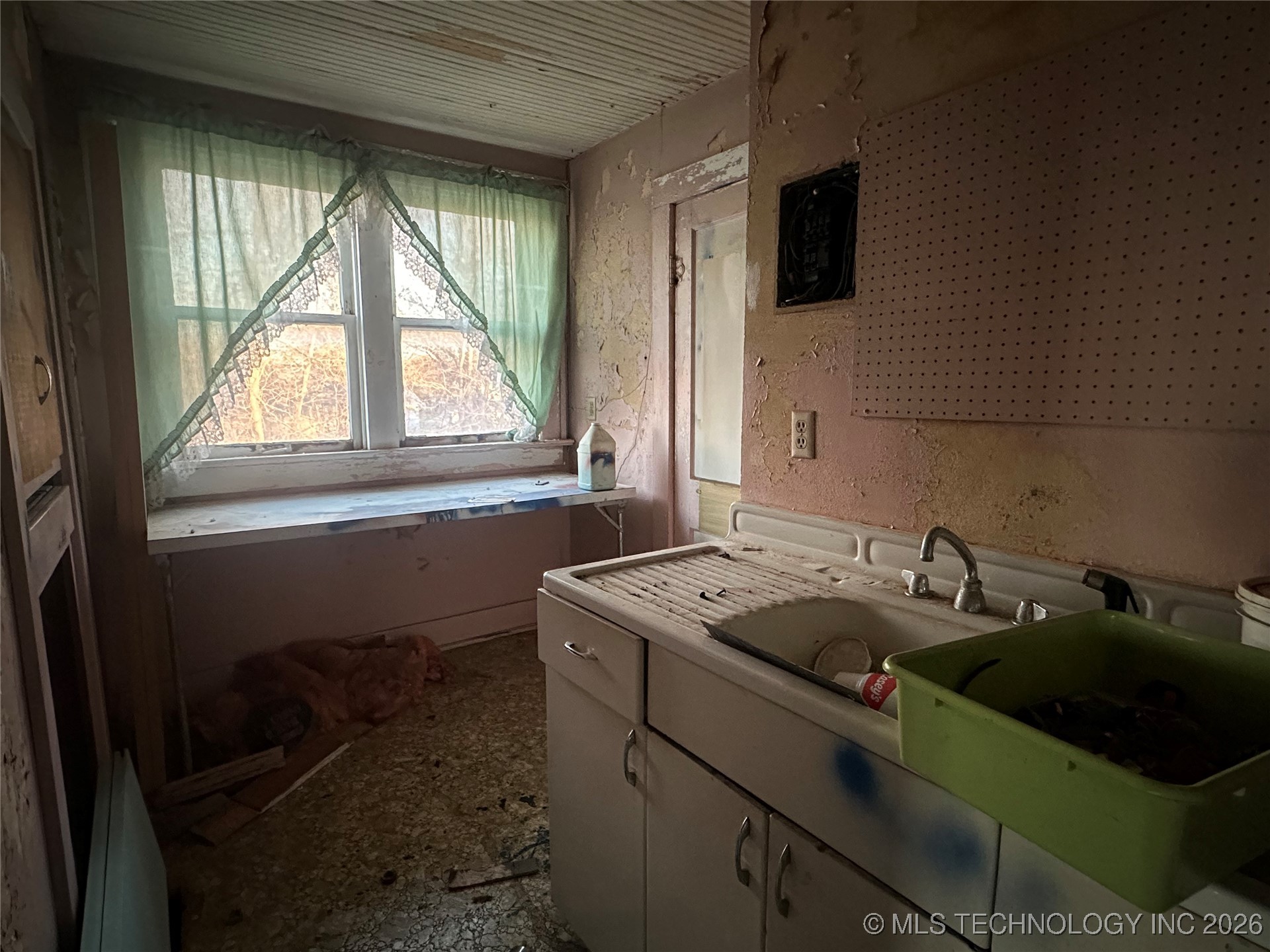 1002 E 3rd Street Property Photo 18