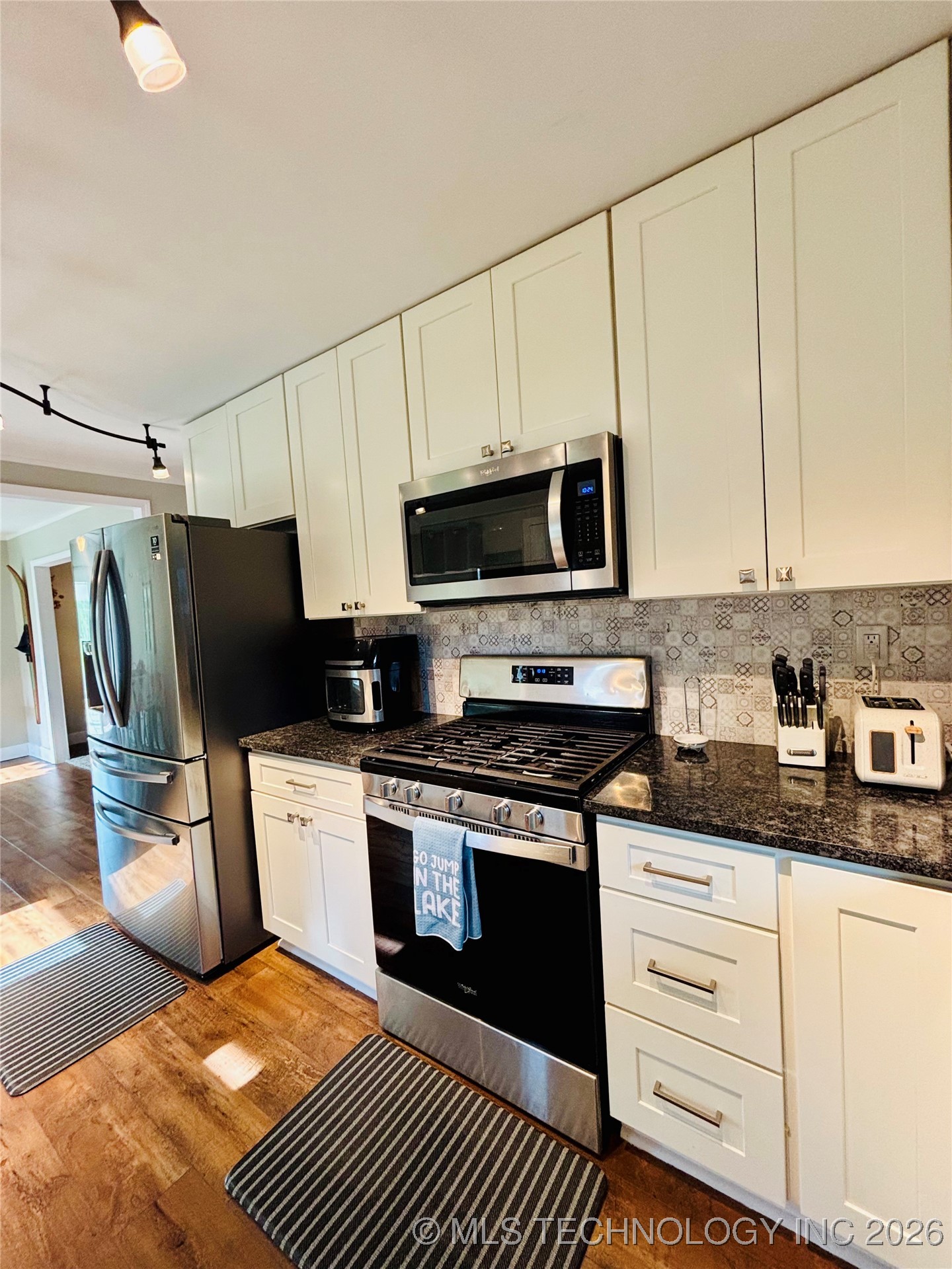 401 High Street Property Photo 16