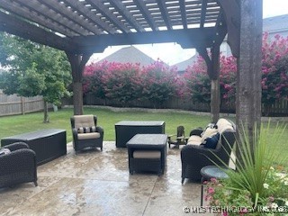 1004 S Yellowood Avenue Property Photo 3