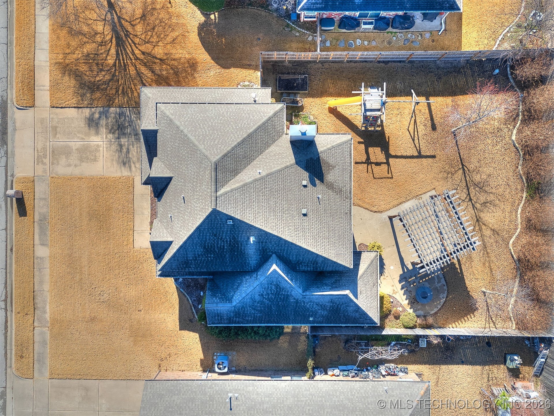 1004 S Yellowood Avenue Property Photo 6